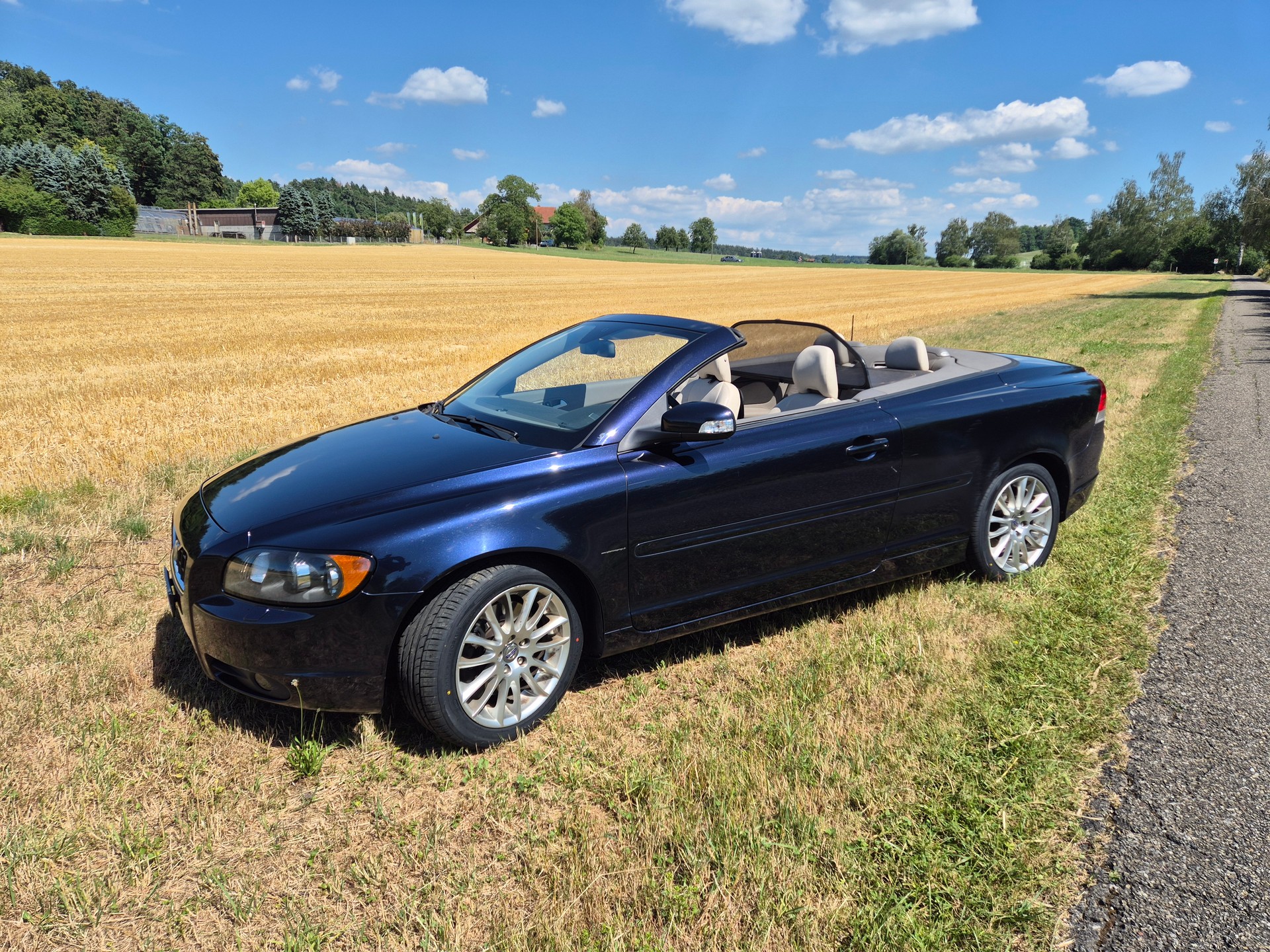 VOLVO 2.4i 20V 170 Summum-image-0