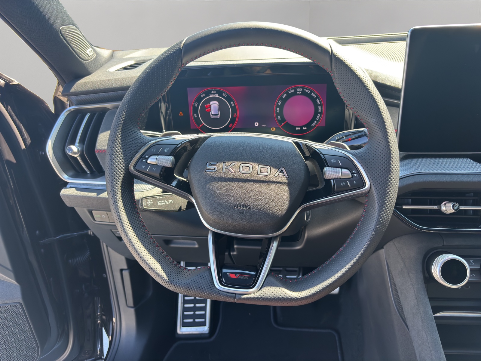 SKODA Kodiaq 2.0 TSI RS 4x4-image-10