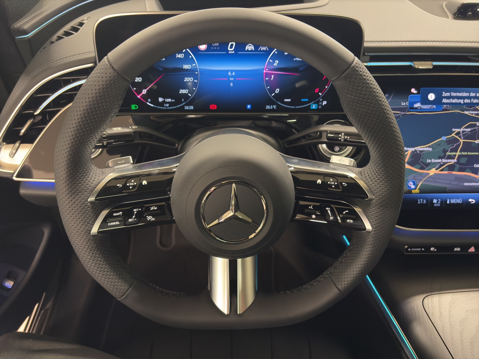 MERCEDES-BENZ E 200 4M Berline-image-6