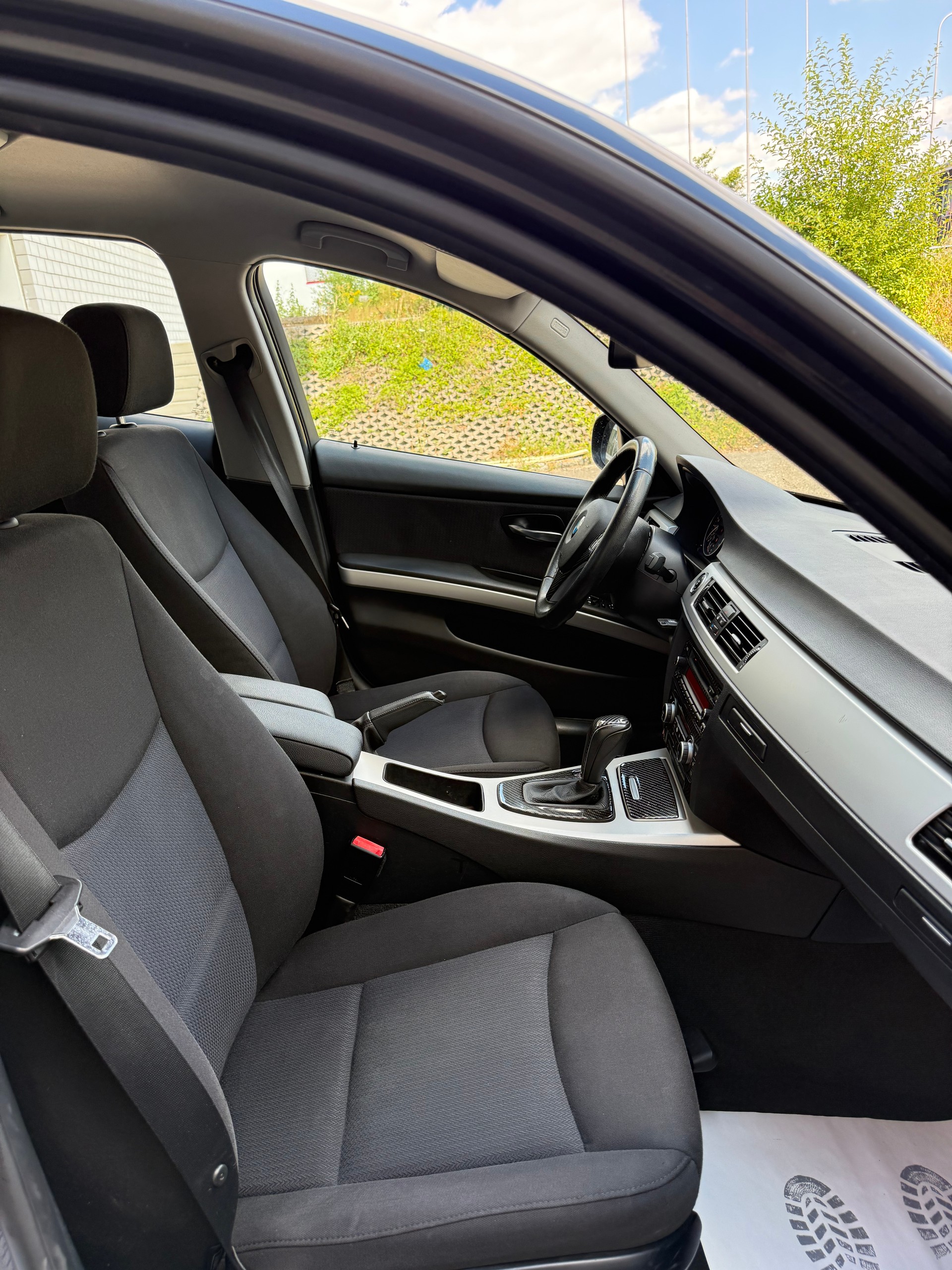 BMW 318i Dynamic Edition Steptronic || Frisch ab MFK-image-11