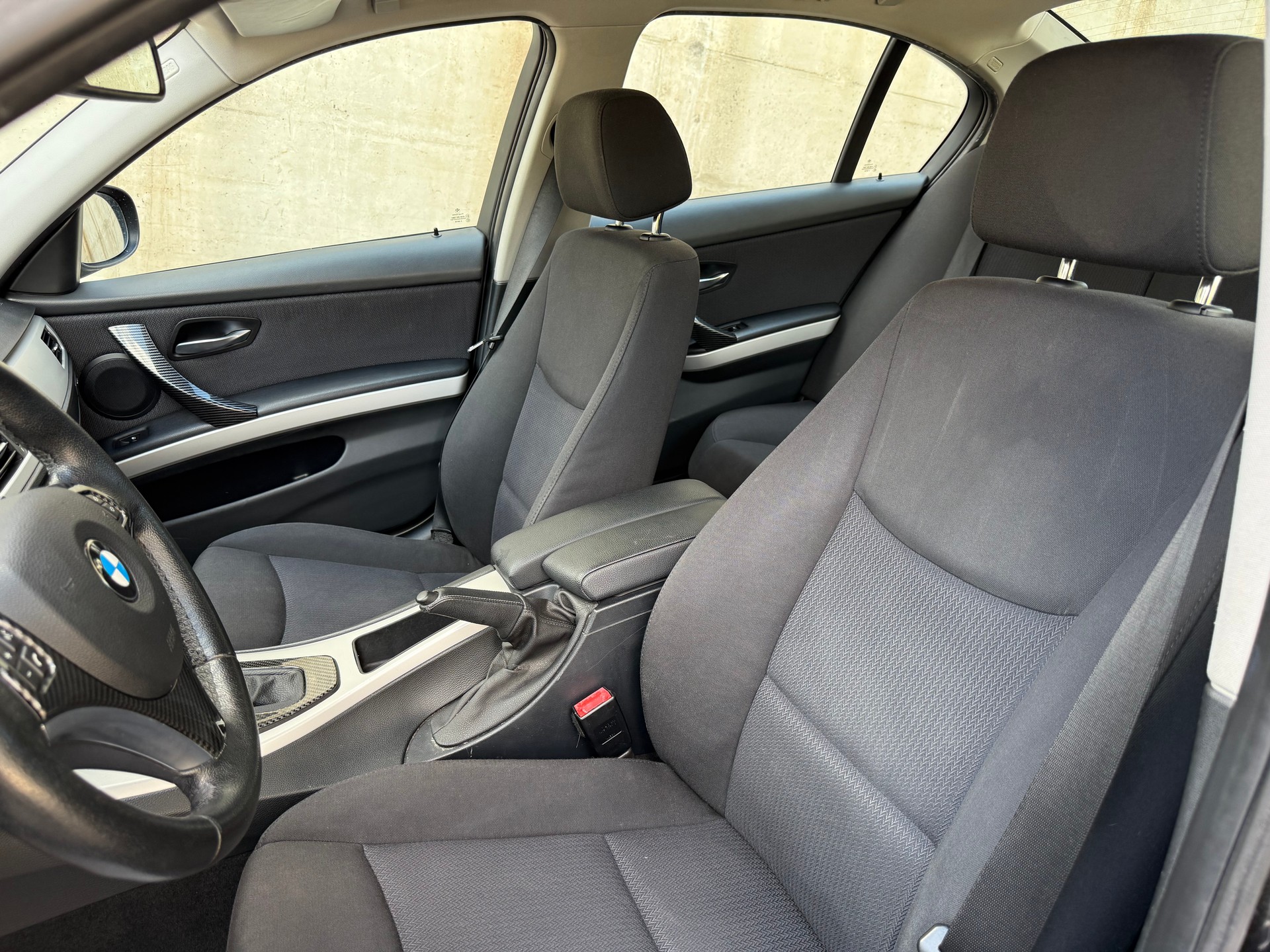 BMW 318i Dynamic Edition Steptronic || Frisch ab MFK-image-10