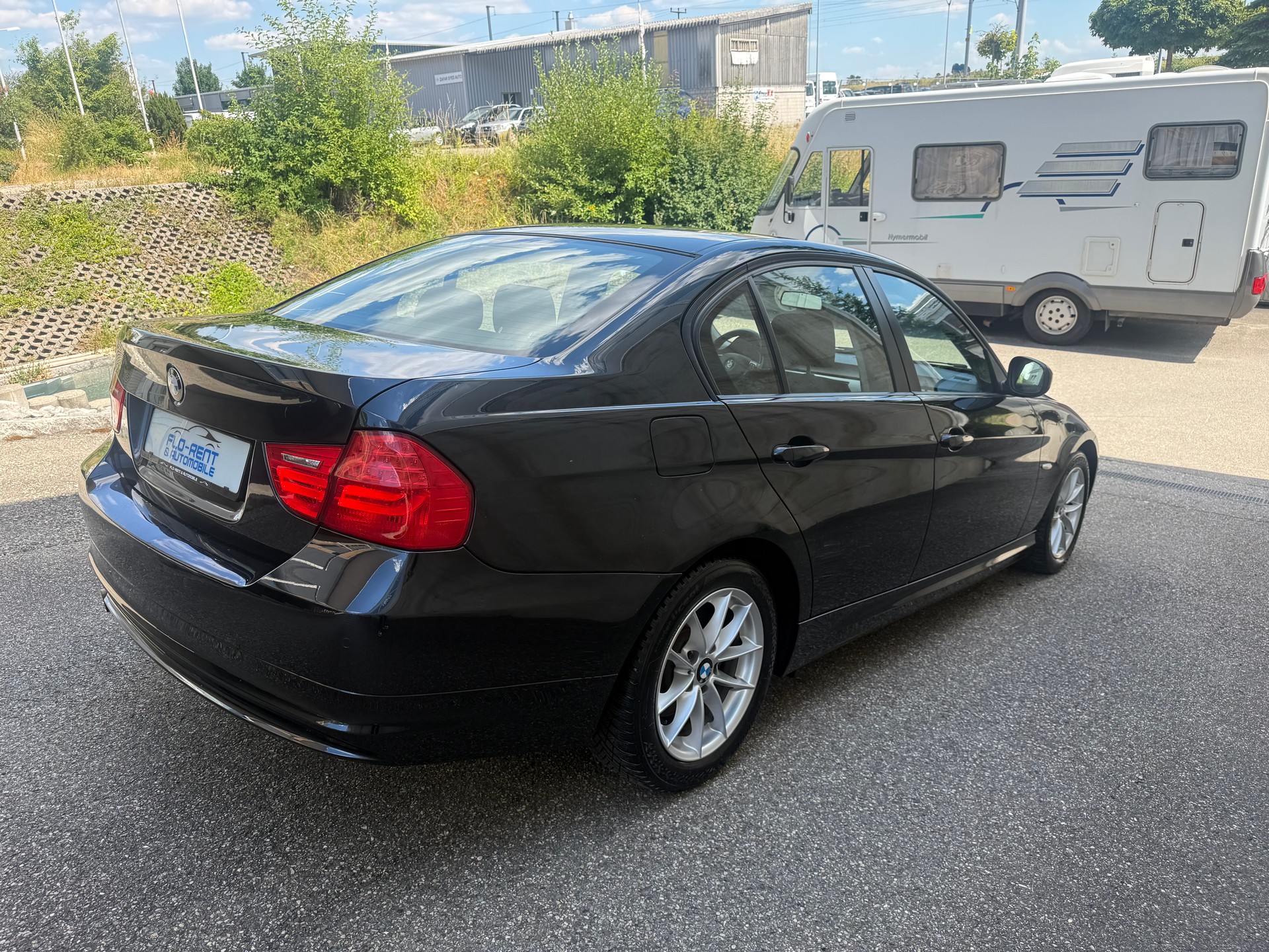 BMW 318i Dynamic Edition Steptronic || Frisch ab MFK-image-4