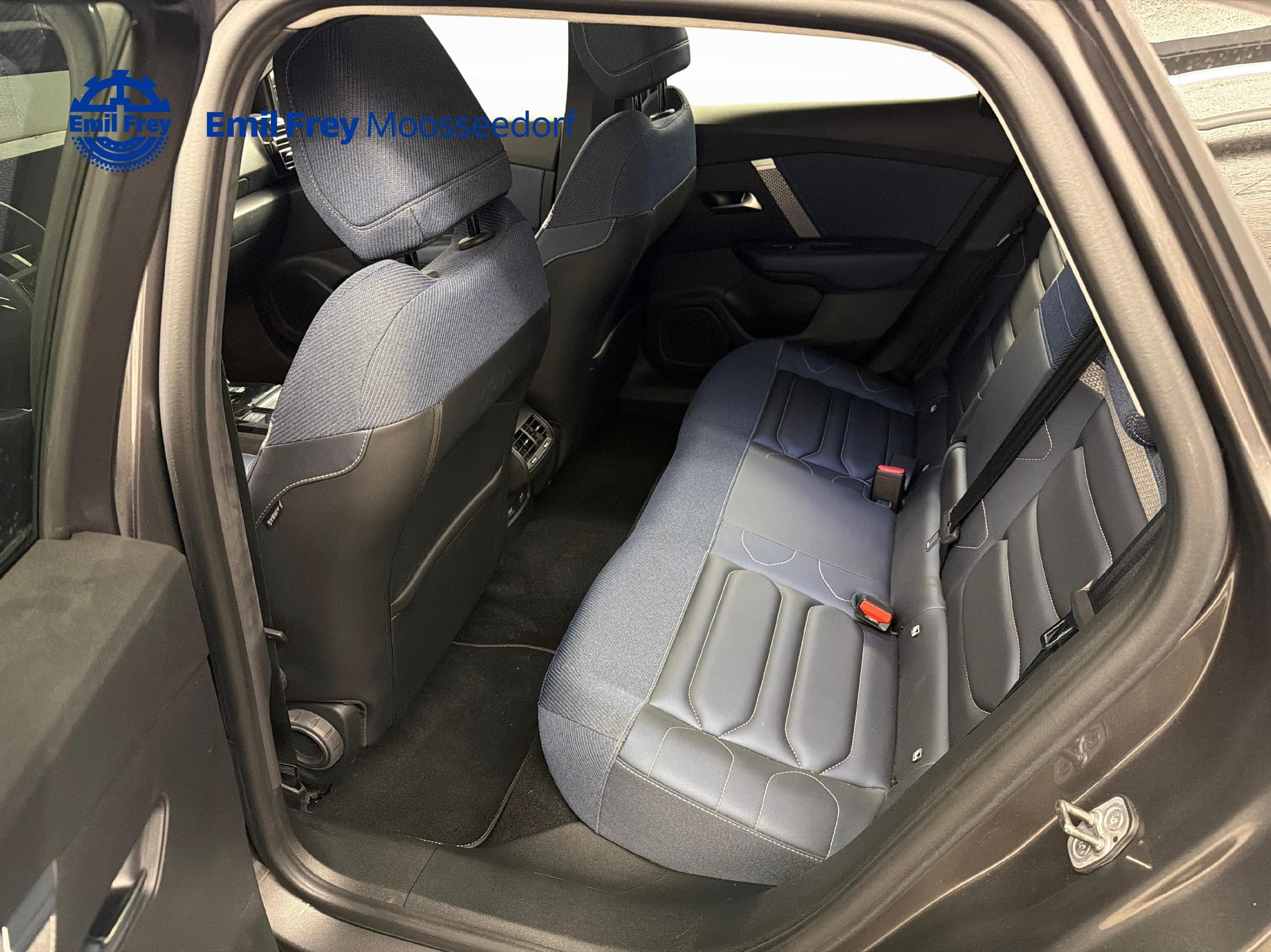 CITROEN e-C4 X Shine Pack-image-8