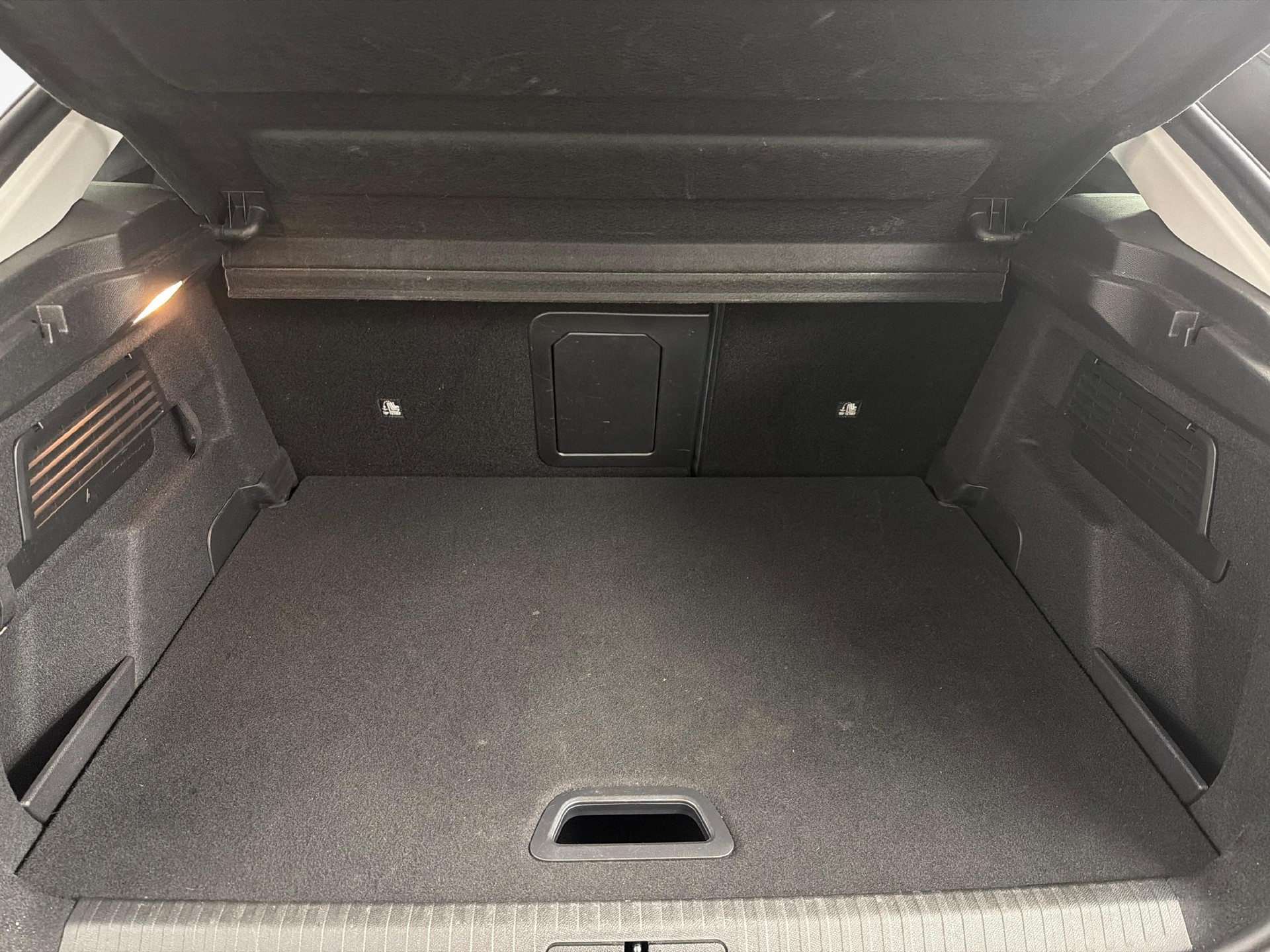 CITROEN e-C4 X Shine Pack-image-16