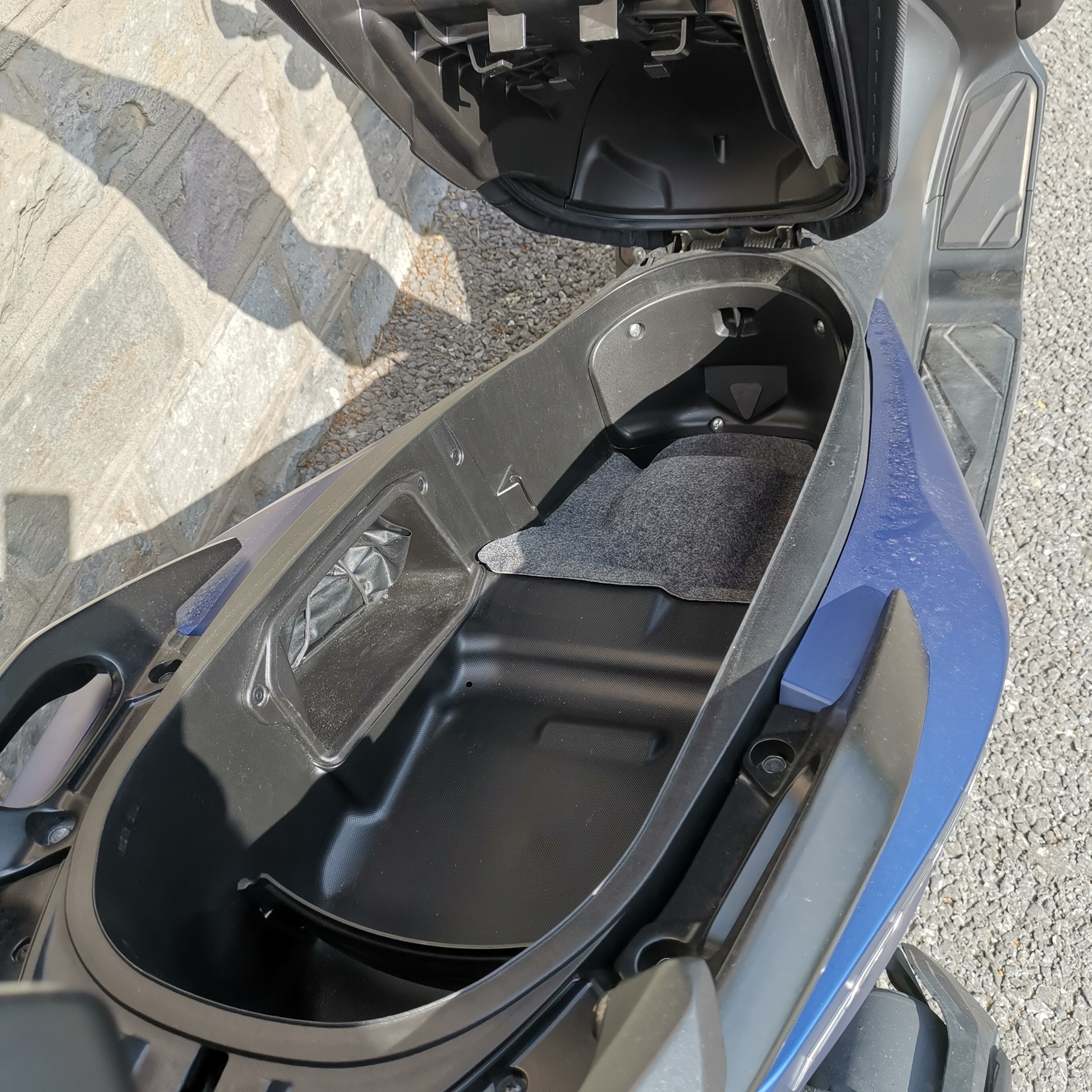 HONDA NSS 350 Smart Top Box-image-8