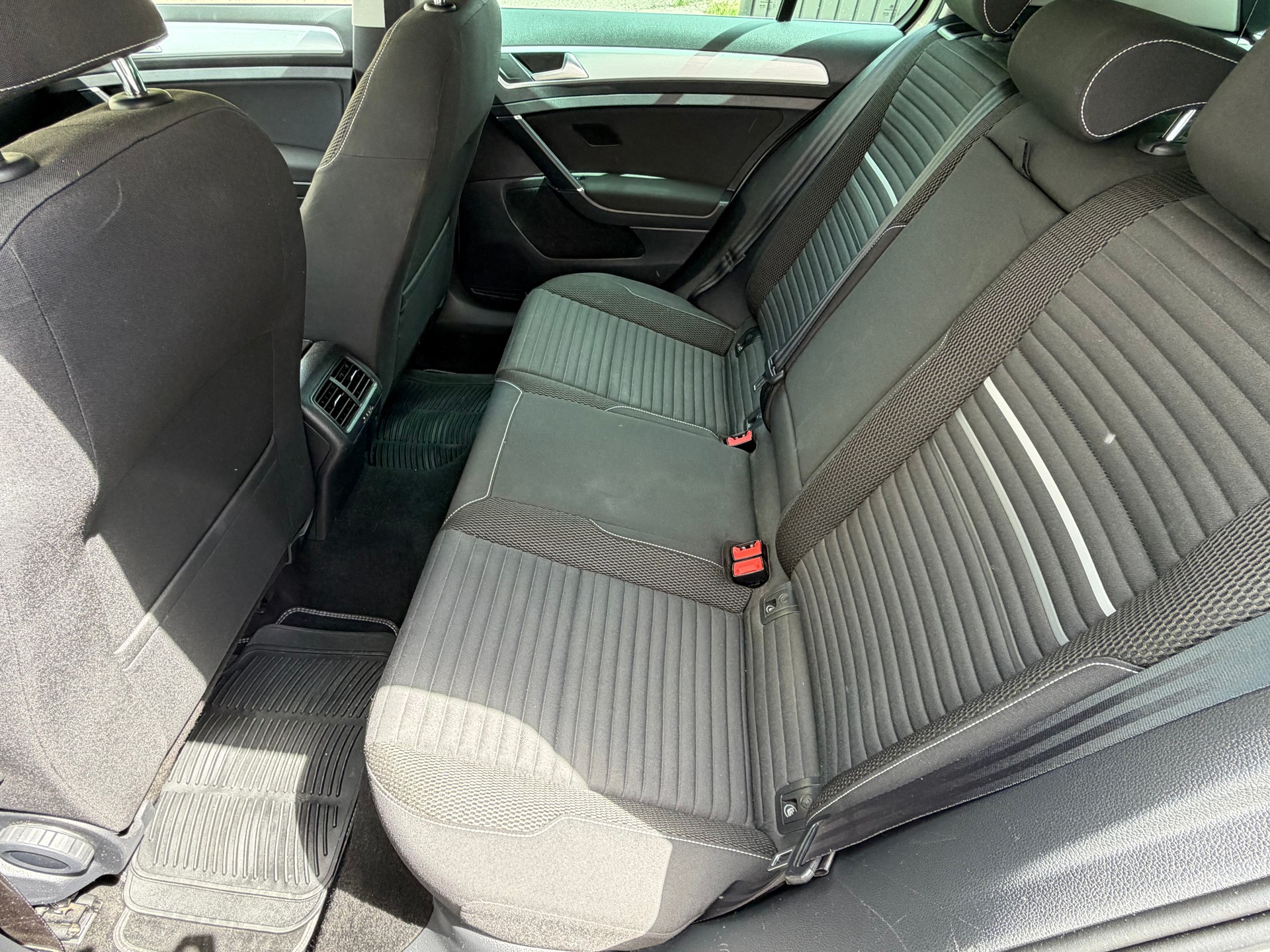 VW 1.4 TSI 122 Cup DSG-image-4