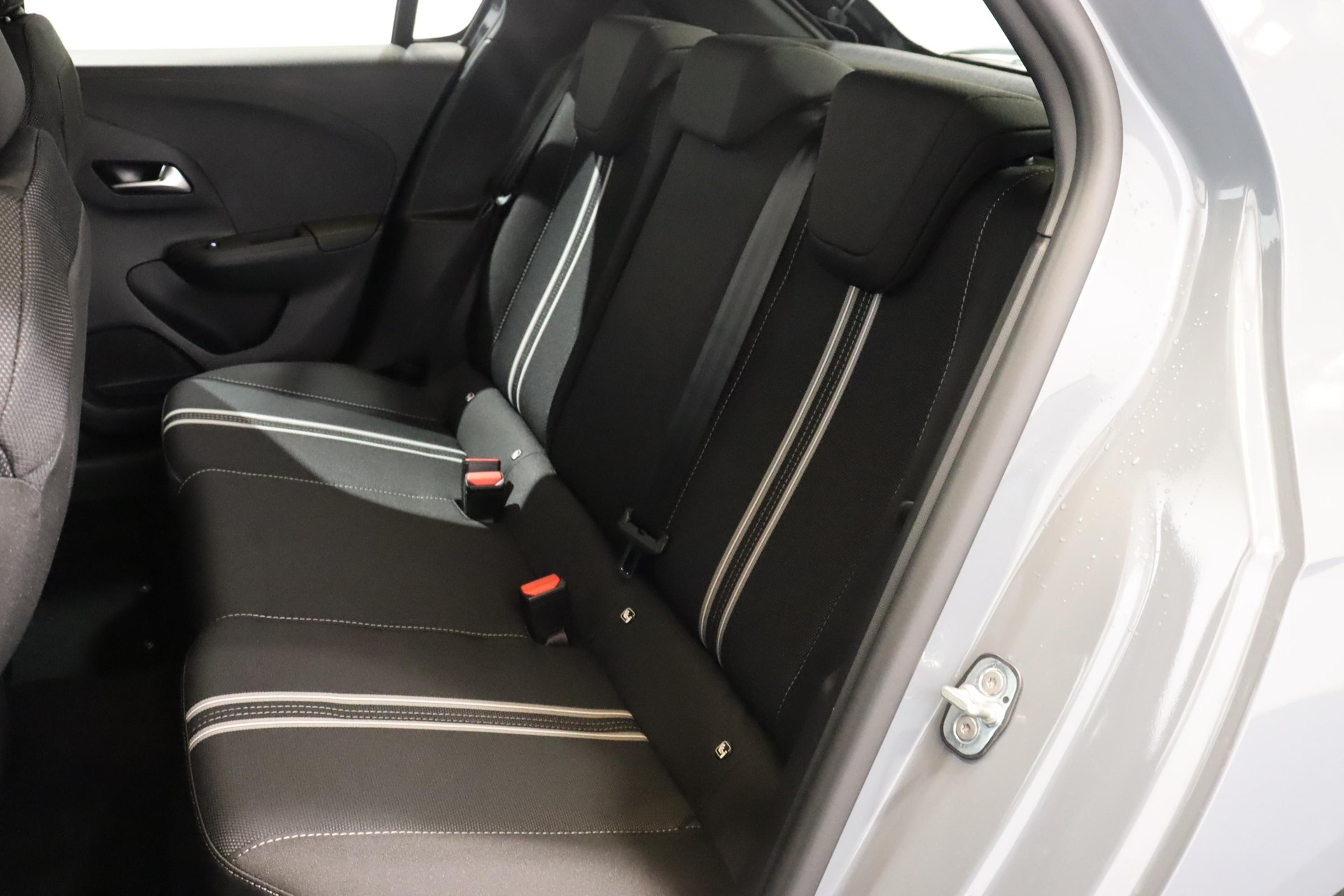 OPEL Corsa 1.2 T Hybrid Viva-image-4