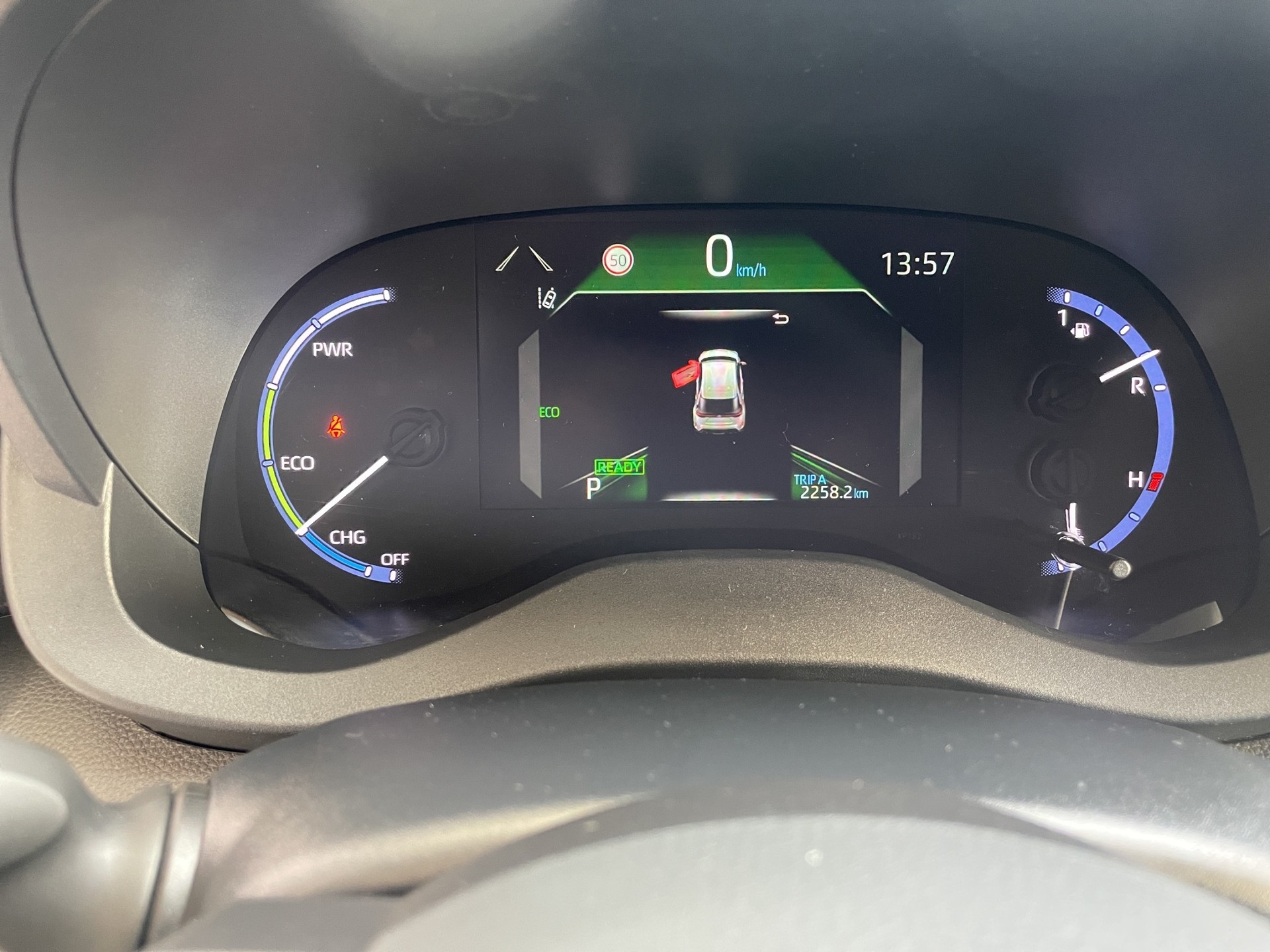 TOYOTA Yaris Cross 1.5 Trend e-CVT-image-12
