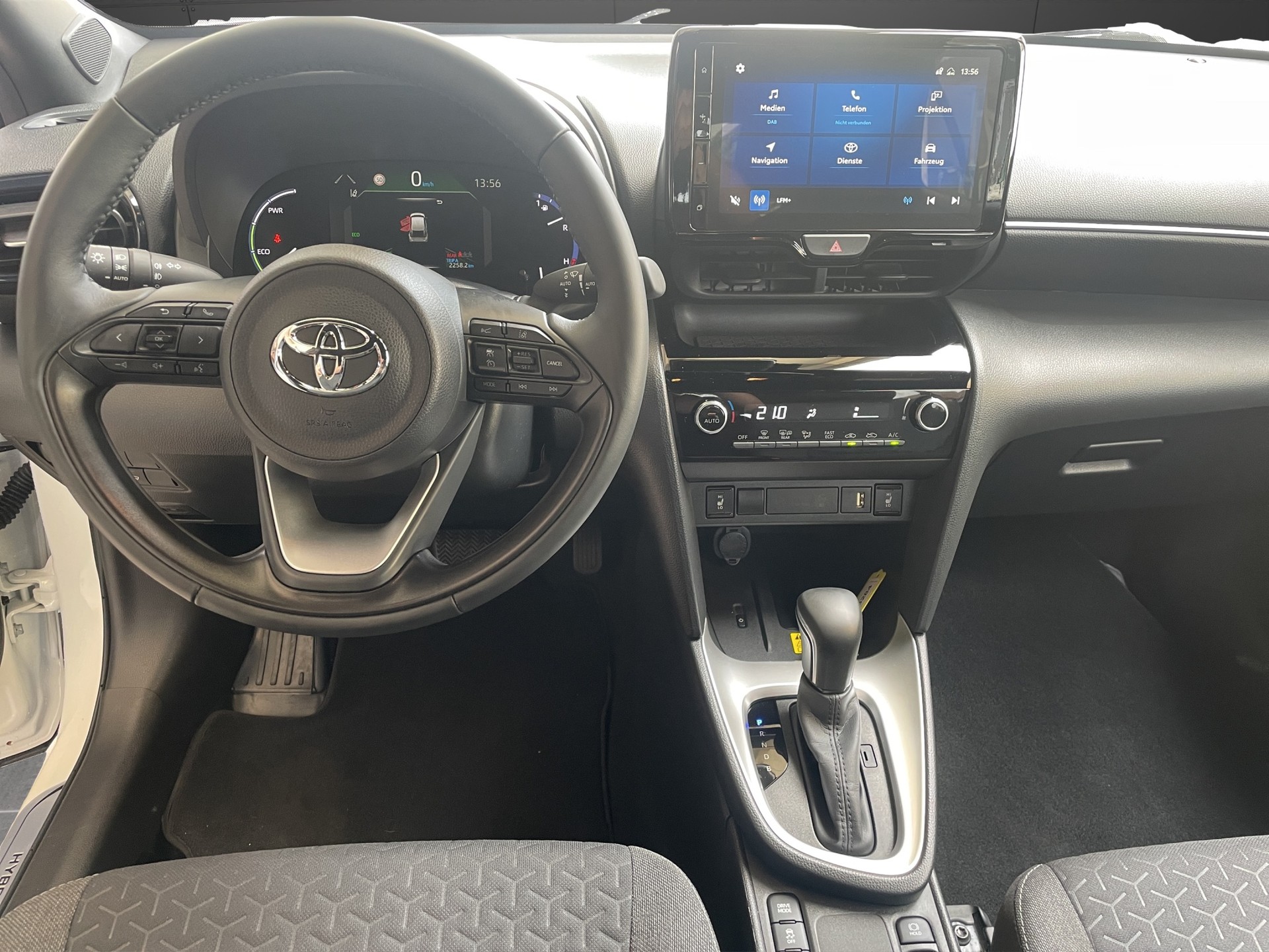 TOYOTA Yaris Cross 1.5 Trend e-CVT-image-9