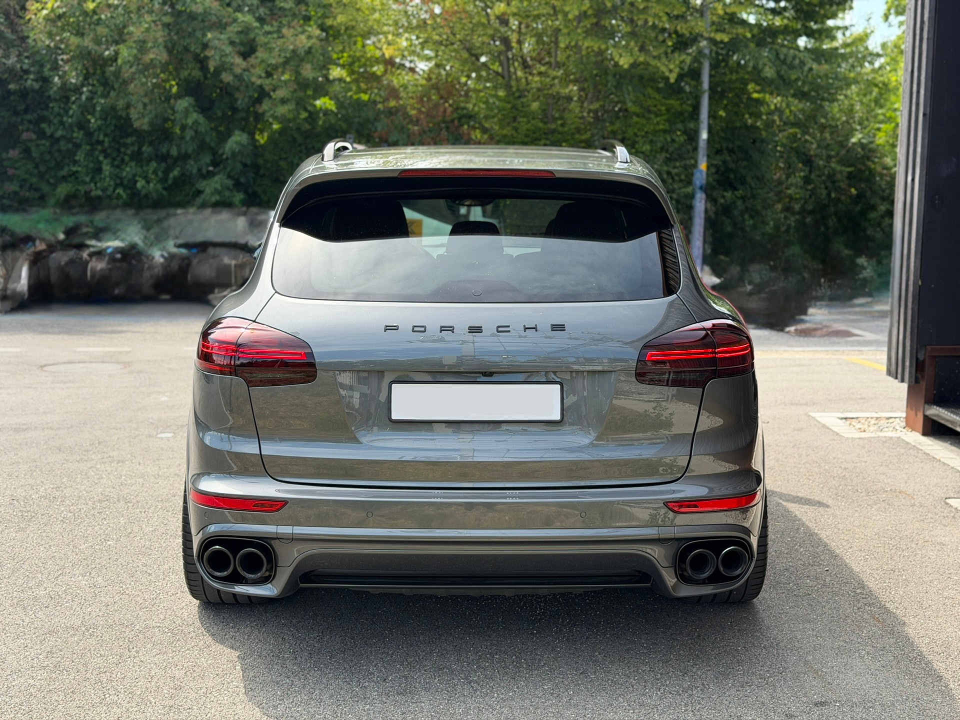 PORSCHE Cayenne S 4.2 V8 Diesel *Porsche Garantie bis 05.2027*-image-4
