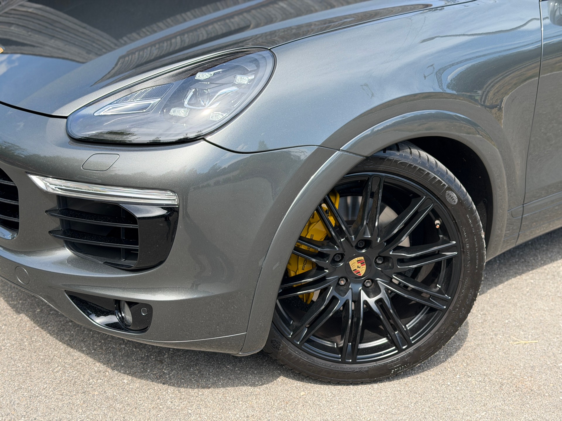 PORSCHE Cayenne S 4.2 V8 Diesel *Porsche Garantie bis 05.2027*-image-1