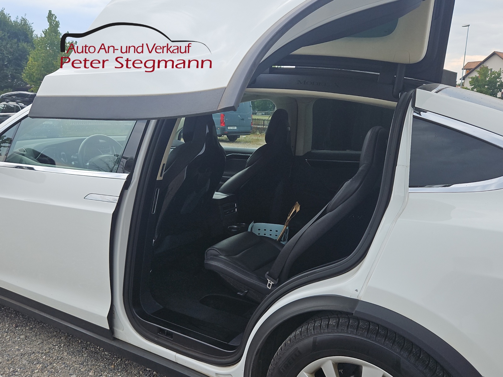 TESLA Model X 90 D-image-9