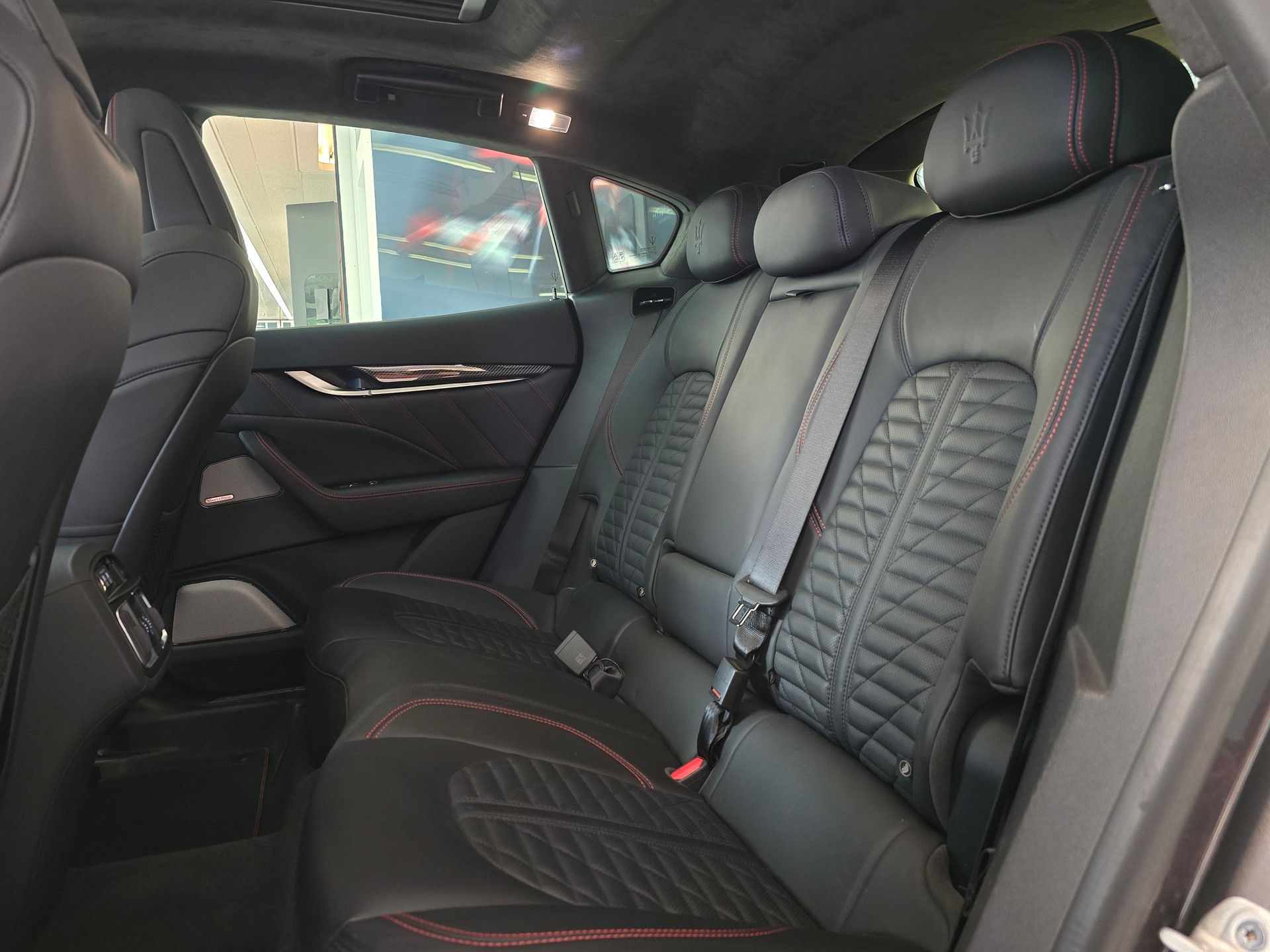 MASERATI Levante 3.8 V8 Trofeo Q4 Automatica-image-14