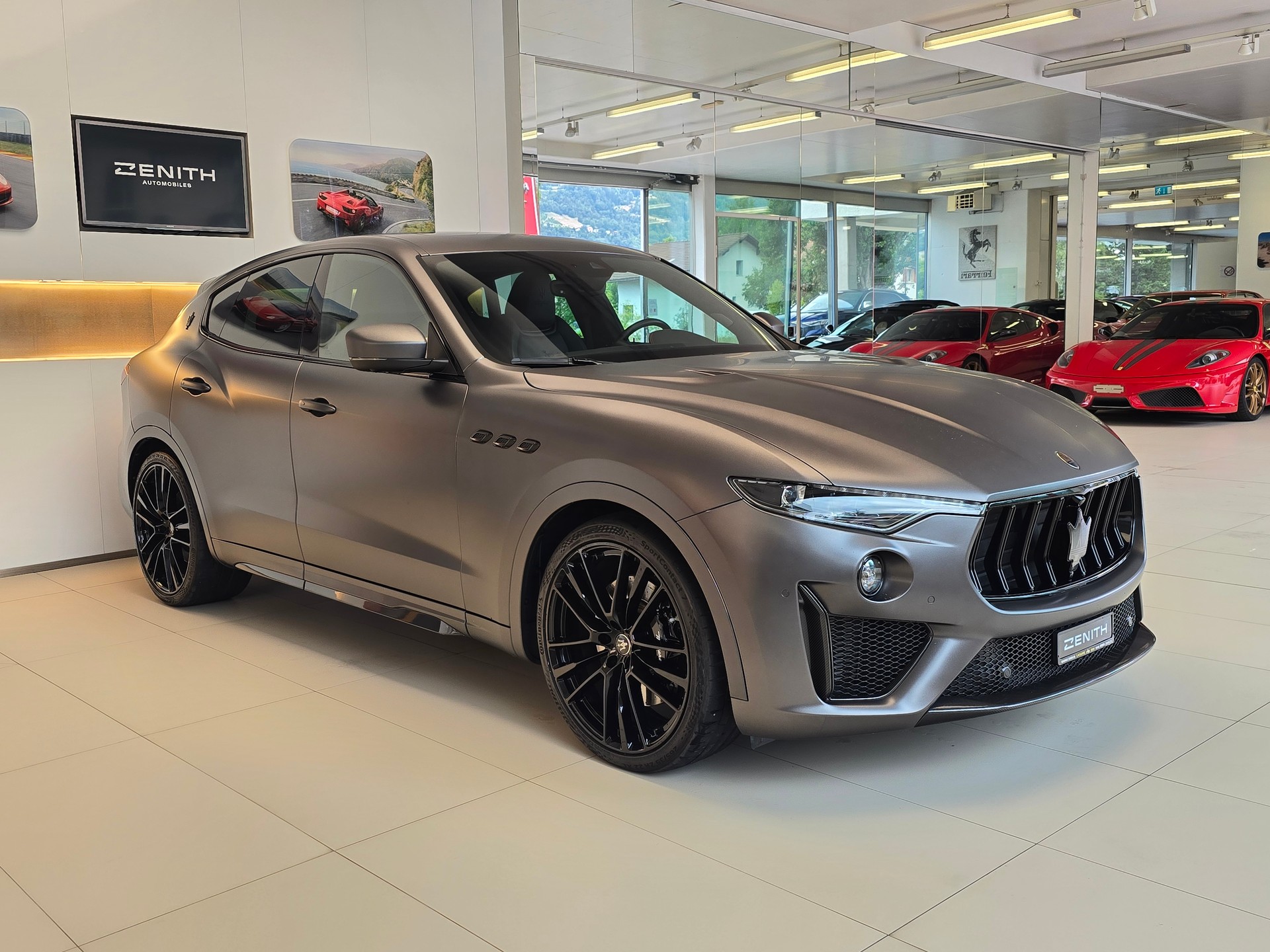 MASERATI Levante 3.8 V8 Trofeo Q4 Automatica-image-2