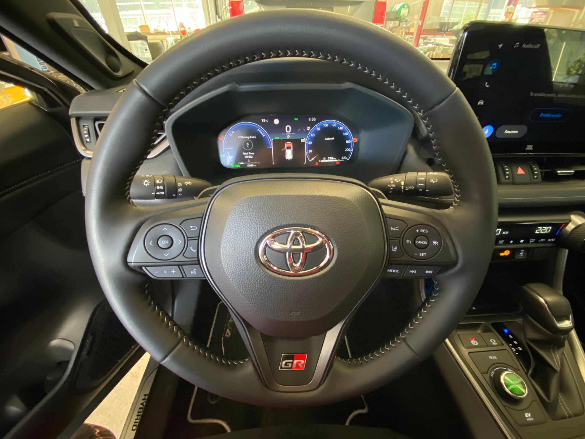 TOYOTA RAV4 2.5 HEV GR Sport-image-8