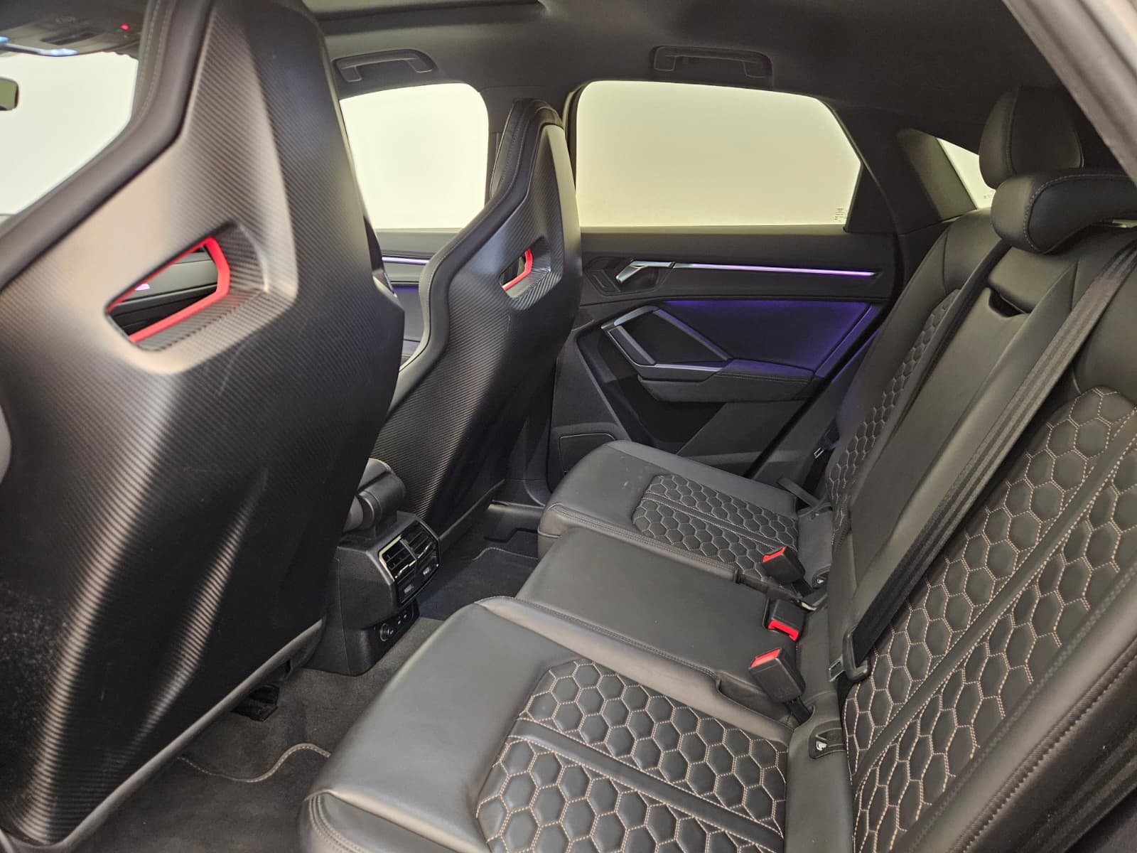 AUDI RS Q3 Sportback edition 10 years quattro S tronic-image-12