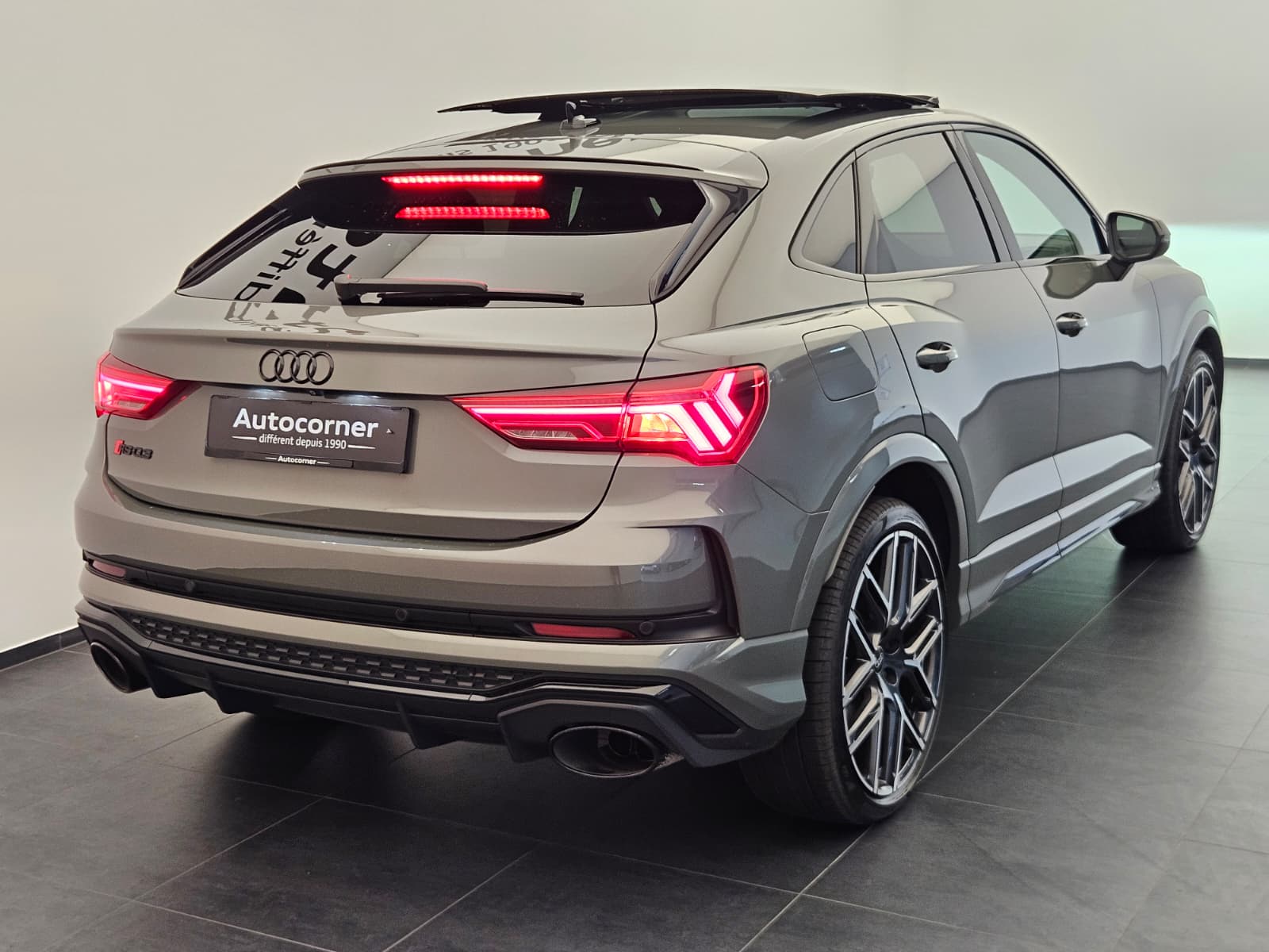 AUDI RS Q3 Sportback edition 10 years quattro S tronic-image-6