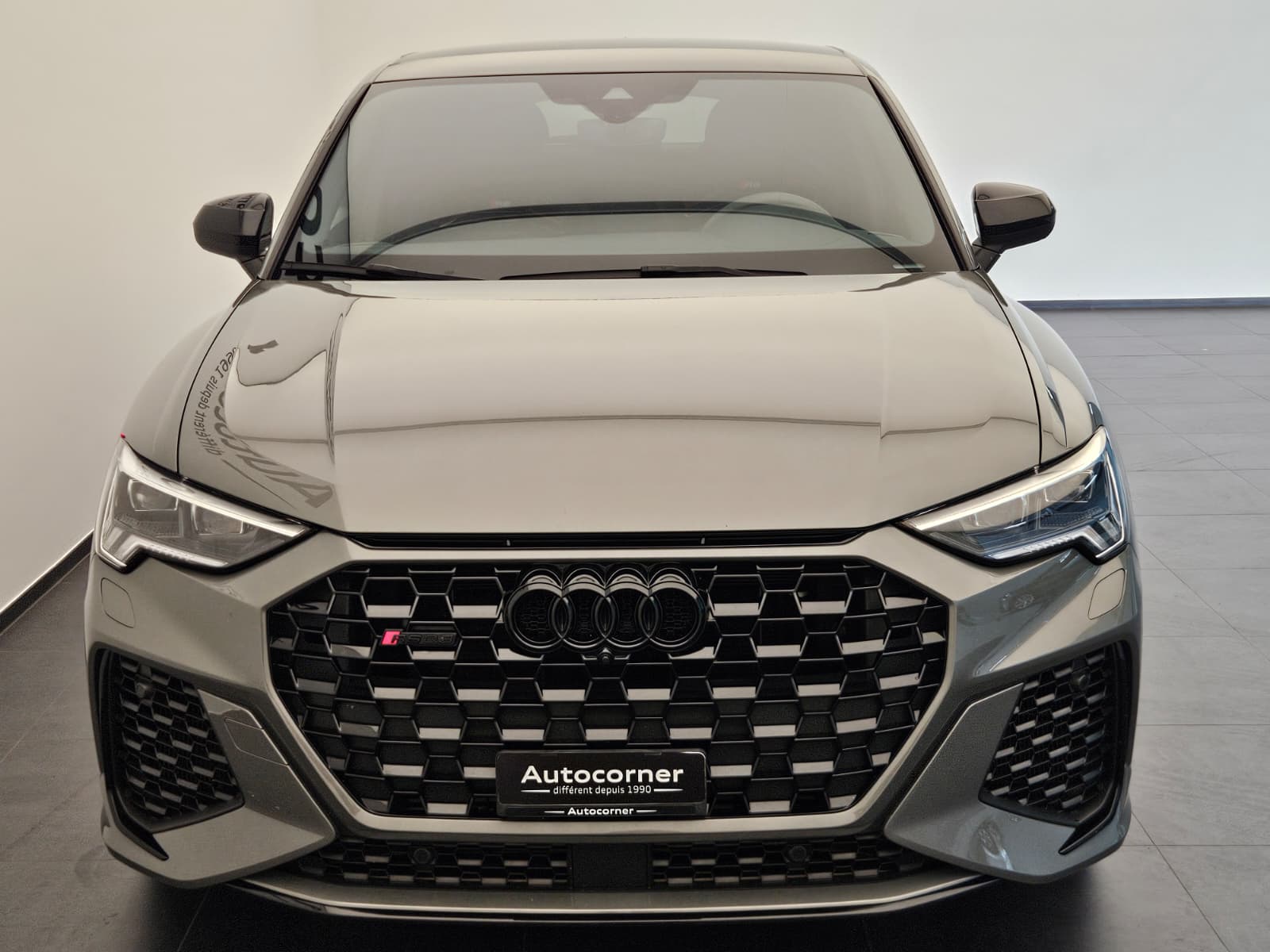 AUDI RS Q3 Sportback edition 10 years quattro S tronic-image-3
