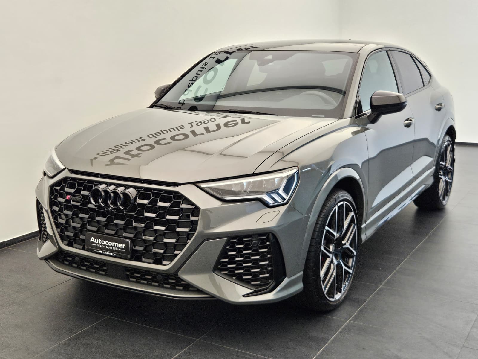 AUDI RS Q3 Sportback edition 10 years quattro S tronic-image-2
