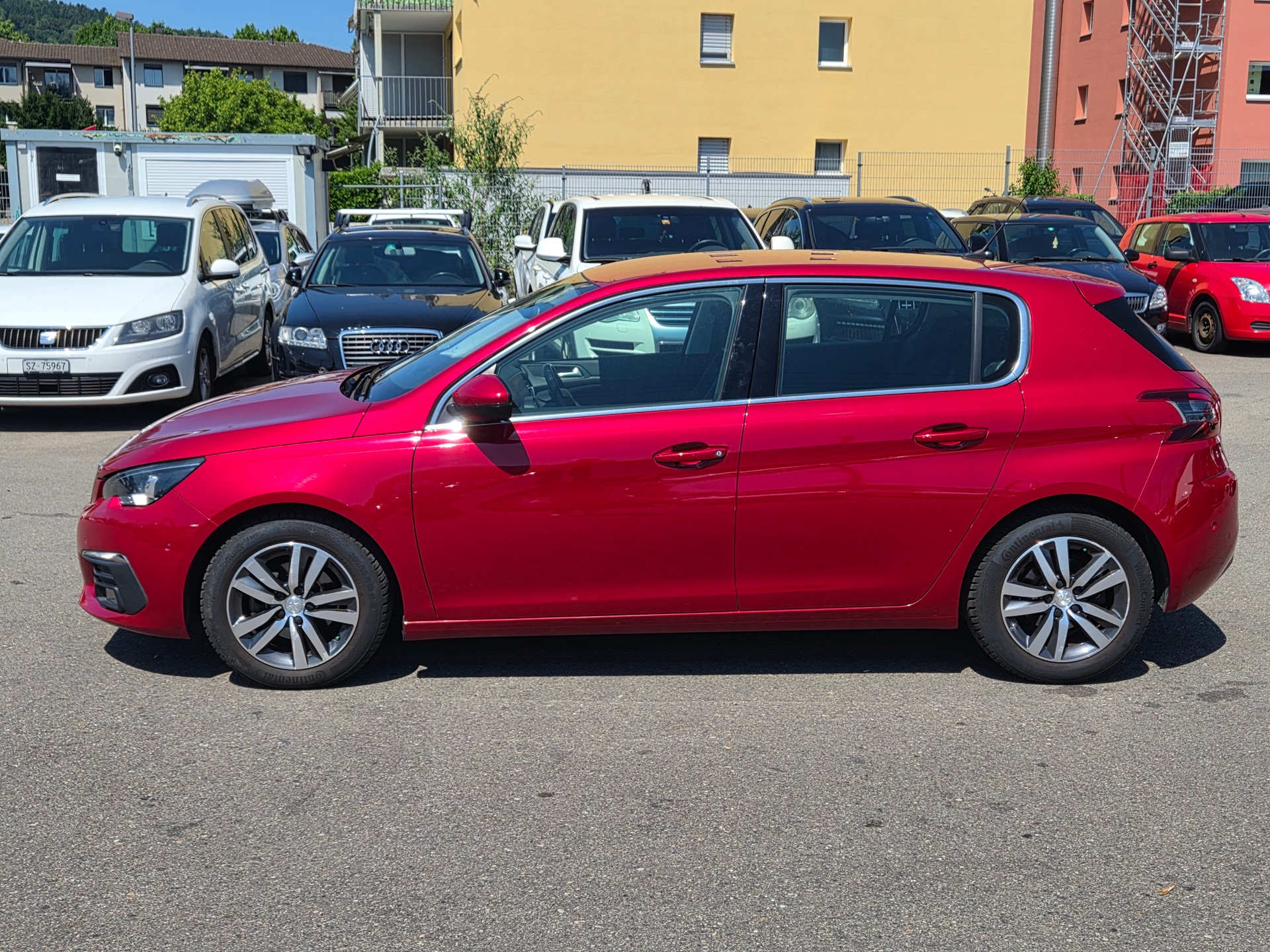 PEUGEOT 308 1.5 BlueHDI Allure-image-2