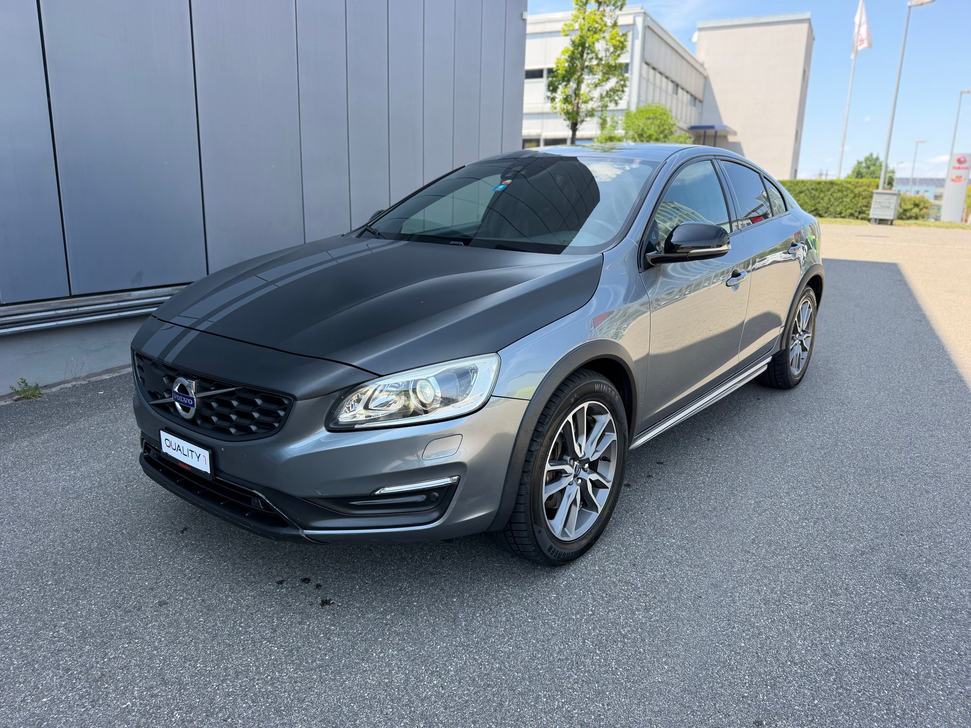 VOLVO Cross Country-image-0