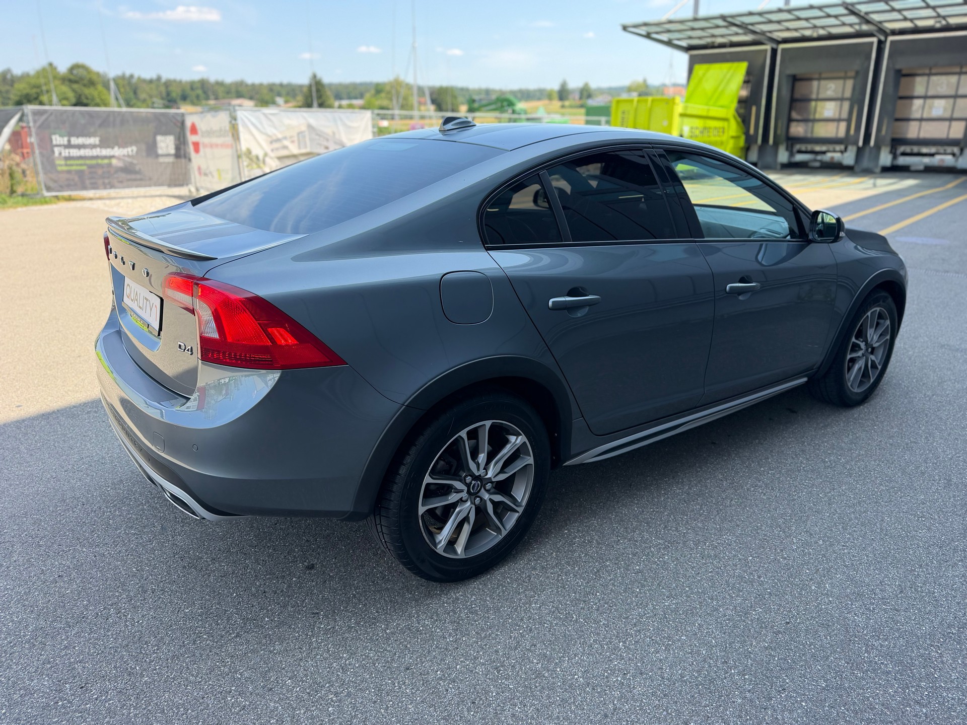 VOLVO Cross Country-image-4