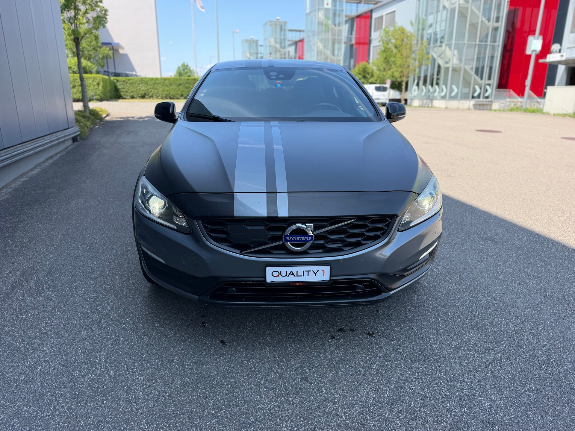 VOLVO Cross Country-image-1