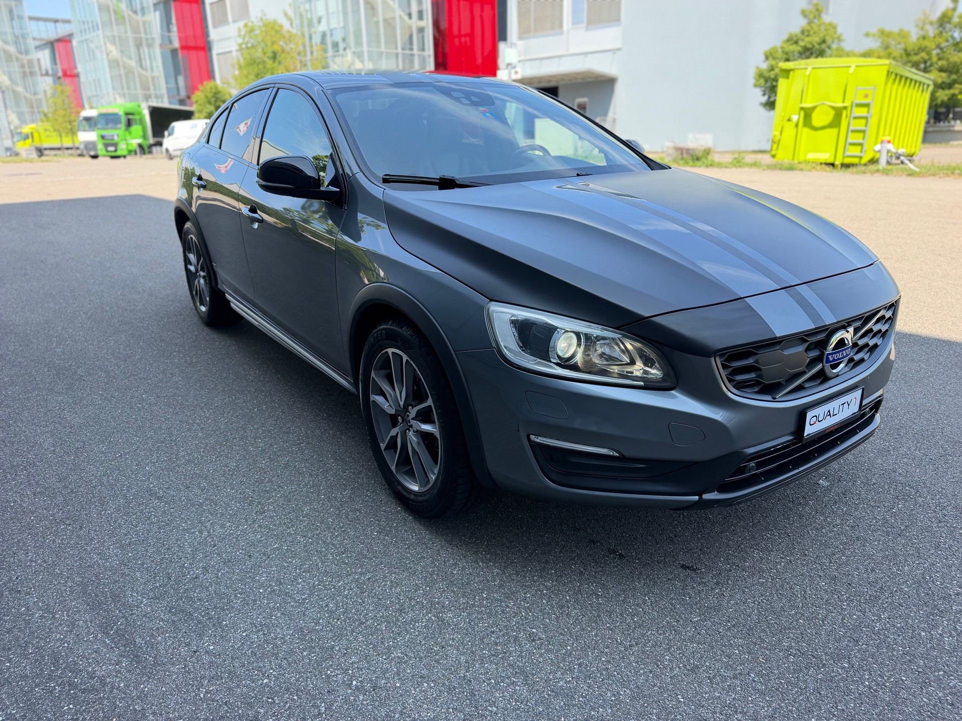VOLVO Cross Country-image-2