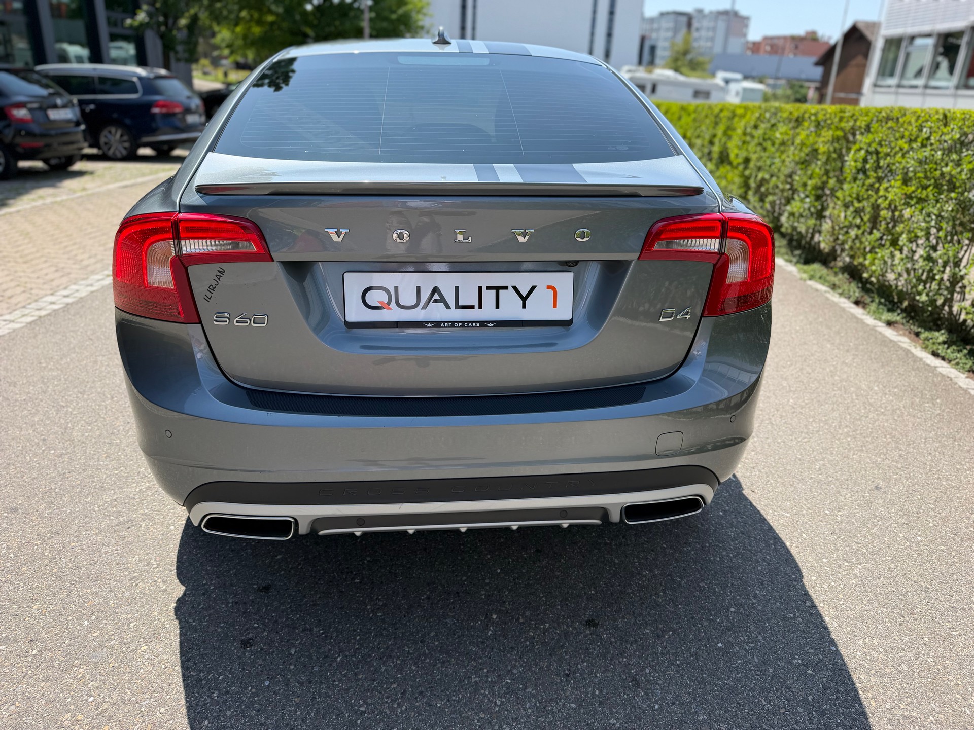 VOLVO Cross Country-image-24