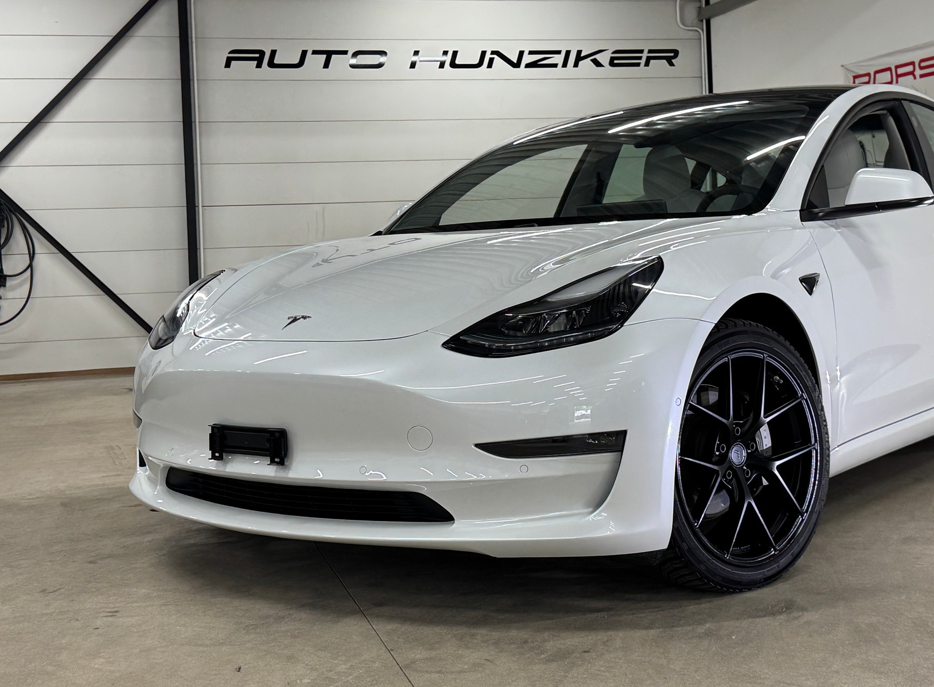 TESLA Model 3 Long Range Dual Motor AWD 498PS / Facelift / Wärmepumpe-image-1