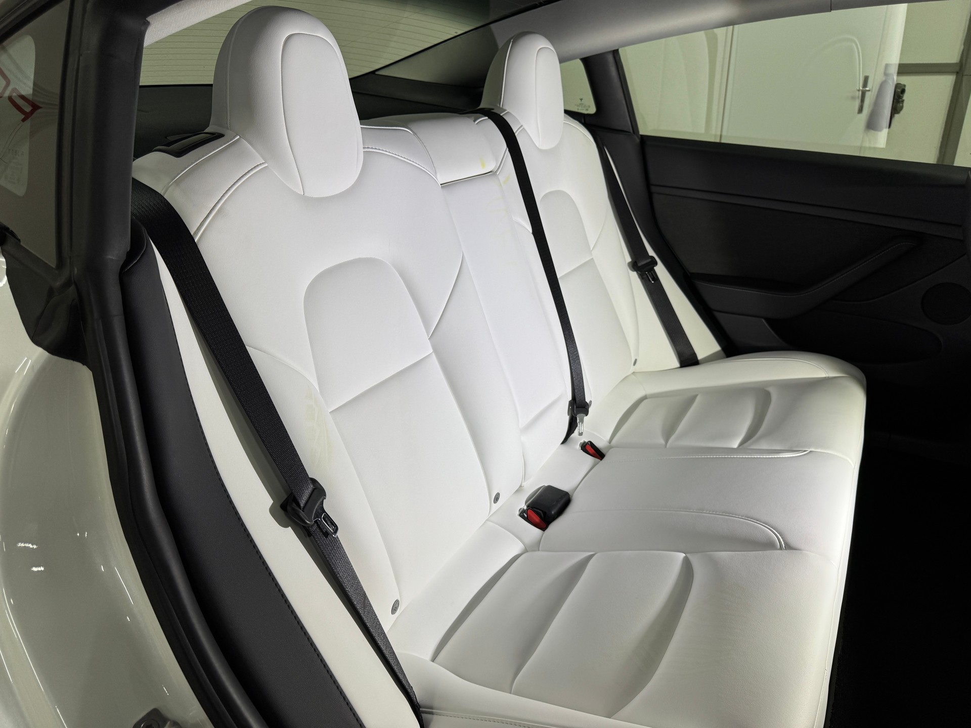TESLA Model 3 Long Range Dual Motor AWD 498PS / Facelift / Wärmepumpe-image-8