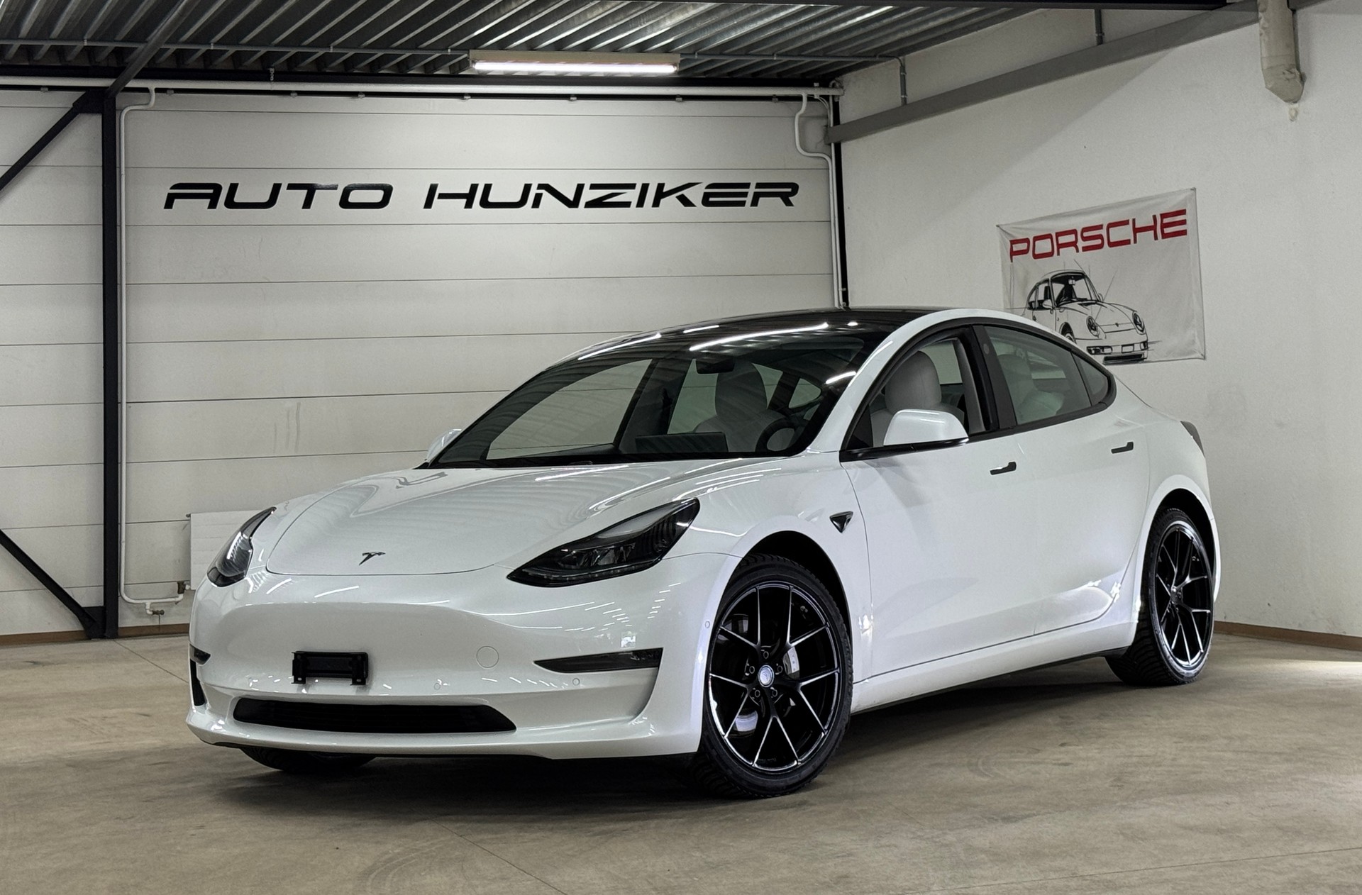 TESLA Model 3 Long Range Dual Motor AWD 498PS / Facelift / Wärmepumpe-image-0