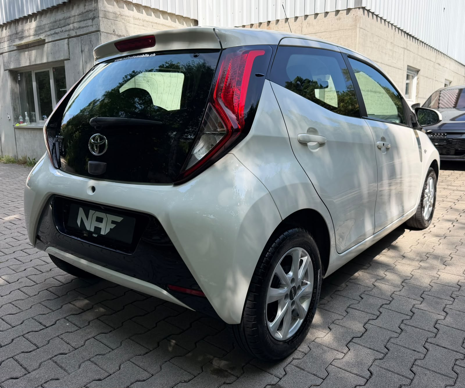 TOYOTA Aygo 1.0 VVT-i x-play-image-4
