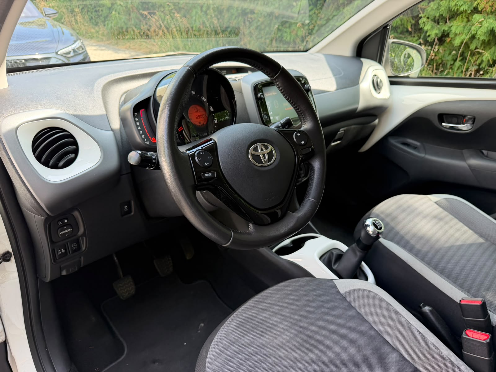 TOYOTA Aygo 1.0 VVT-i x-play-image-10