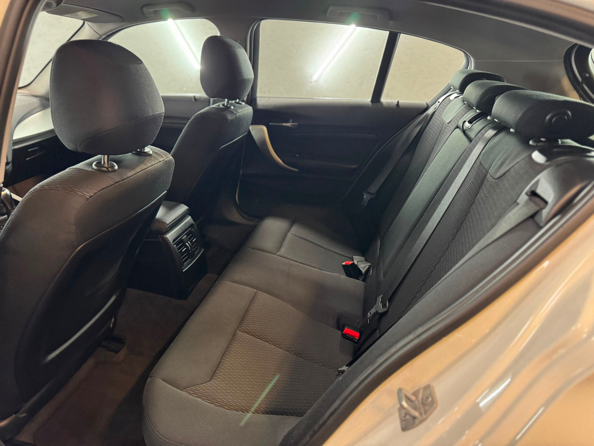 BMW 118d xDrive-image-7