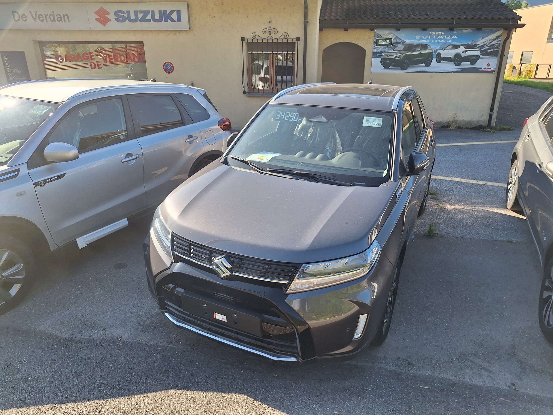SUZUKI Vitara 1.4 Boosterjet Compact Top 4x4 Hybrid Automatic-image-0