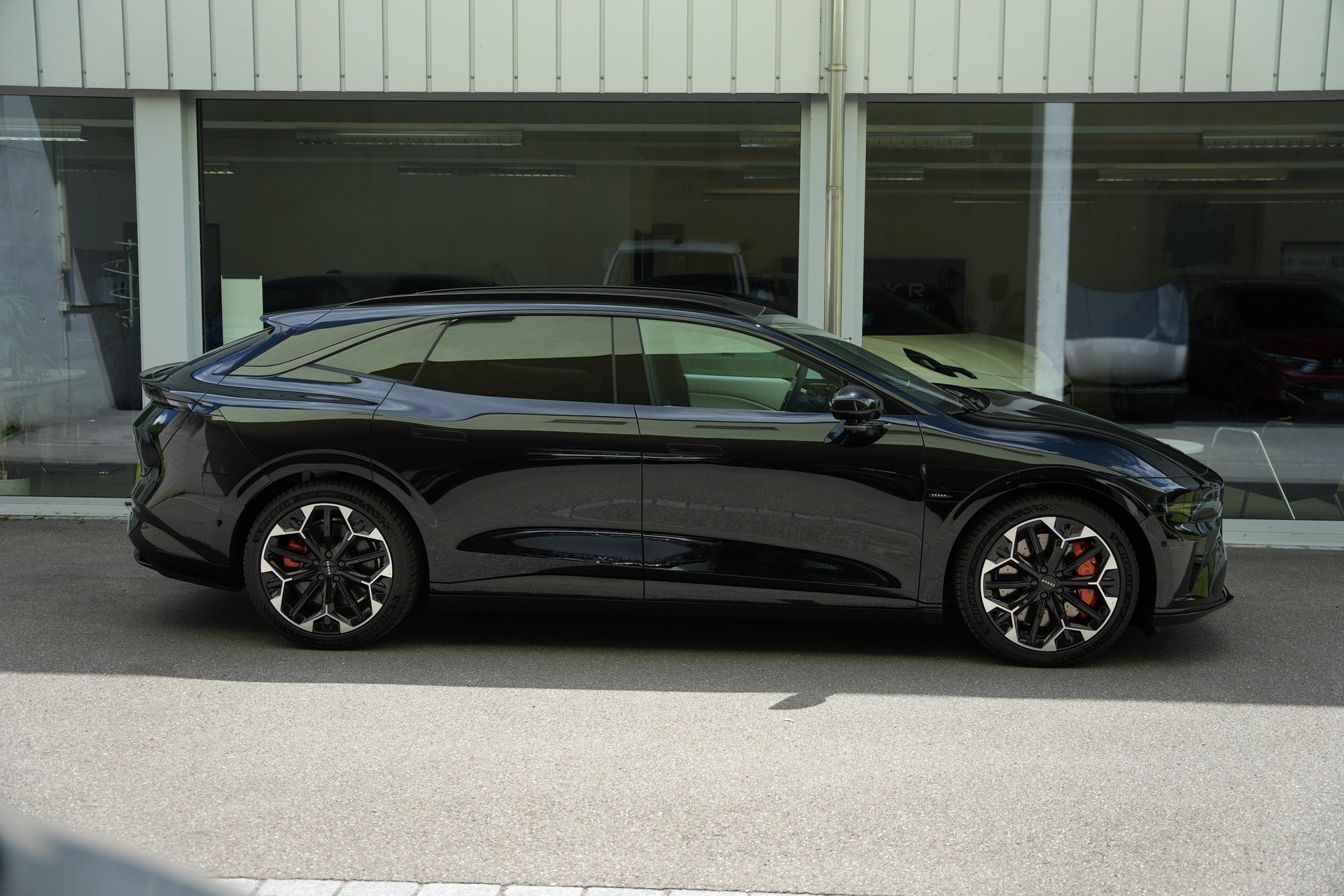 ZEEKR 7GT Privilege AWD-image-2