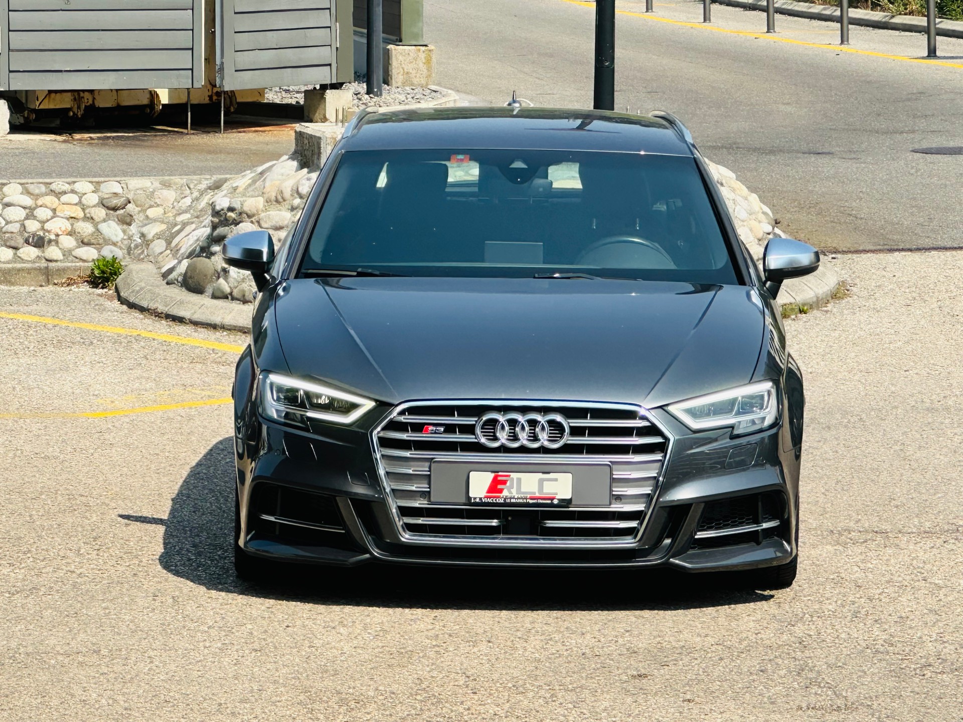 AUDI S3 Sportback 2.0 TFSI quattro S-tronic-showroom-element-2