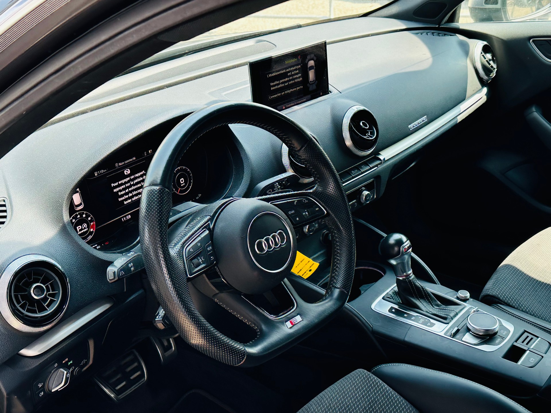 AUDI S3 Sportback 2.0 TFSI quattro S-tronic-image-11
