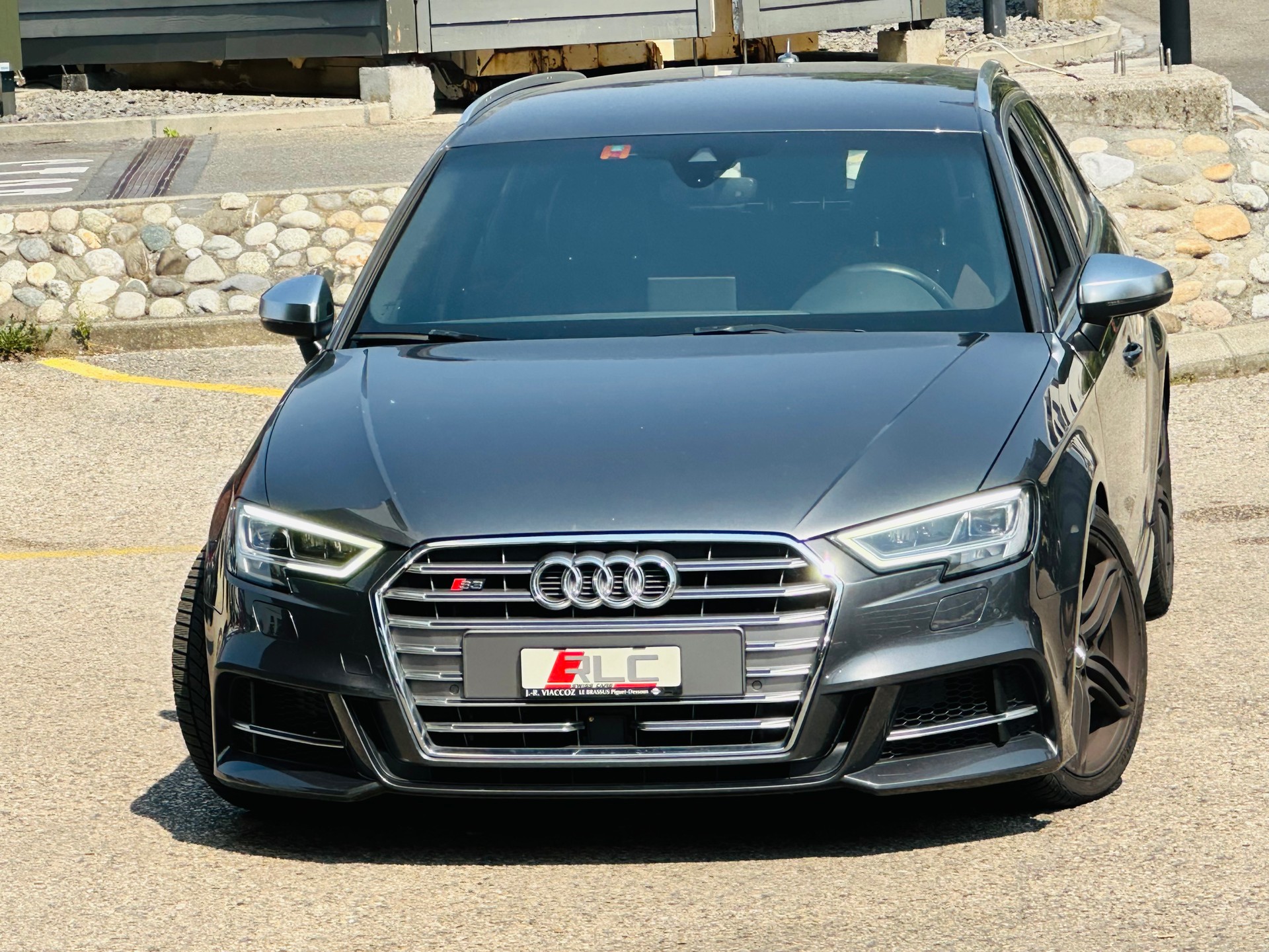 AUDI S3 Sportback 2.0 TFSI quattro S-tronic-showroom-element-3