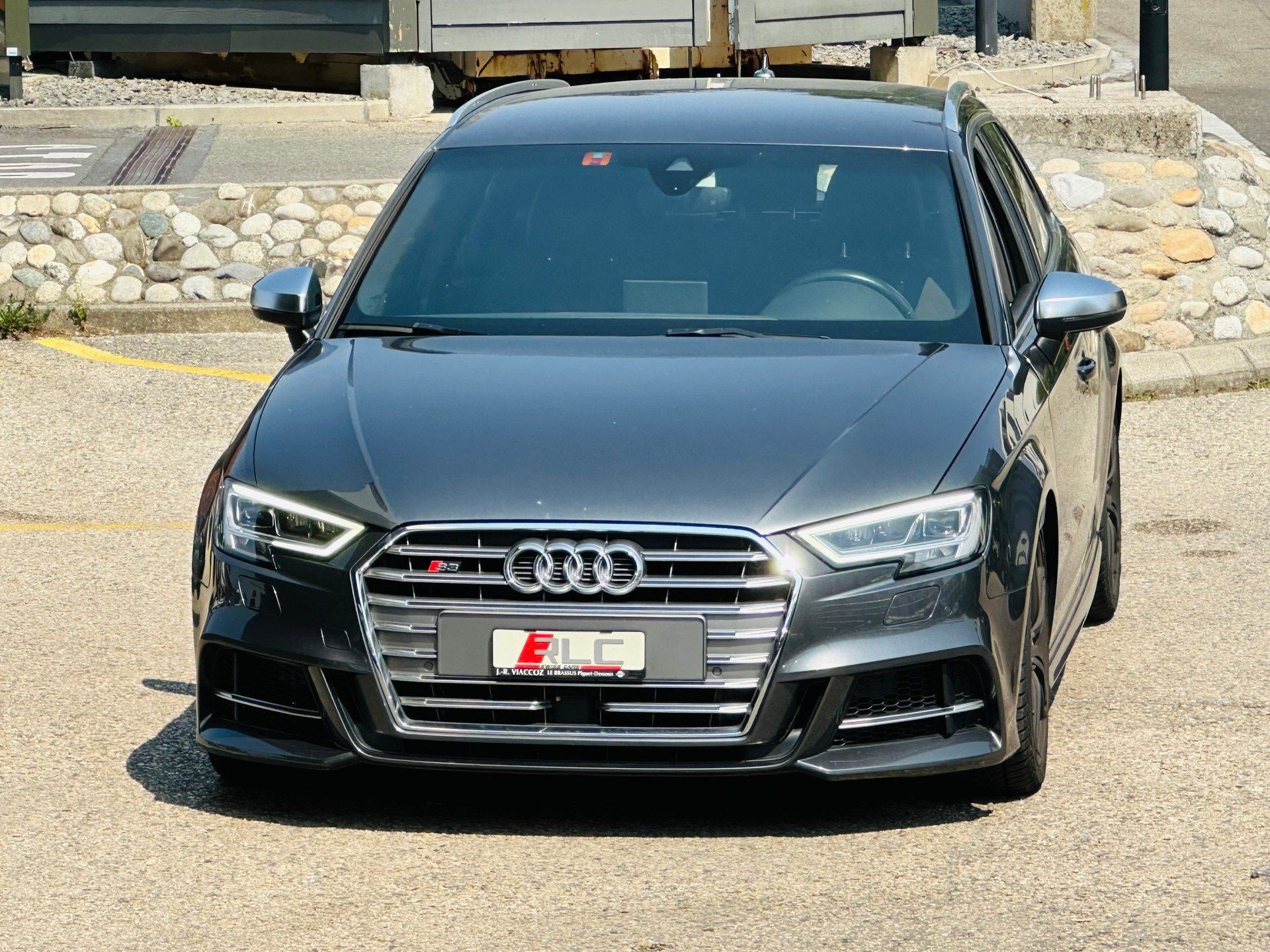 AUDI S3 Sportback 2.0 TFSI quattro S-tronic-image-4