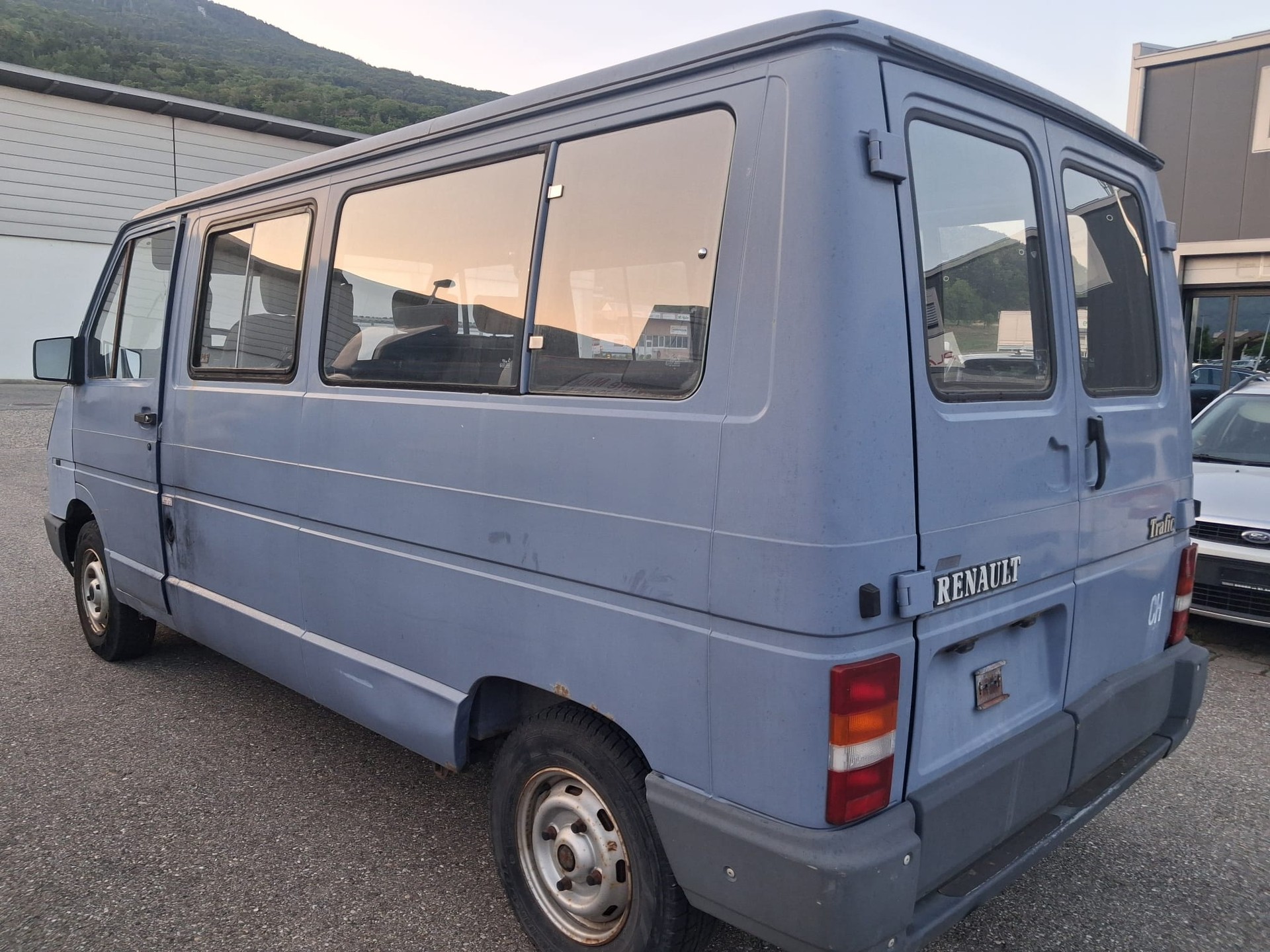 RENAULT Microbus T 7BA 2.2-image-6
