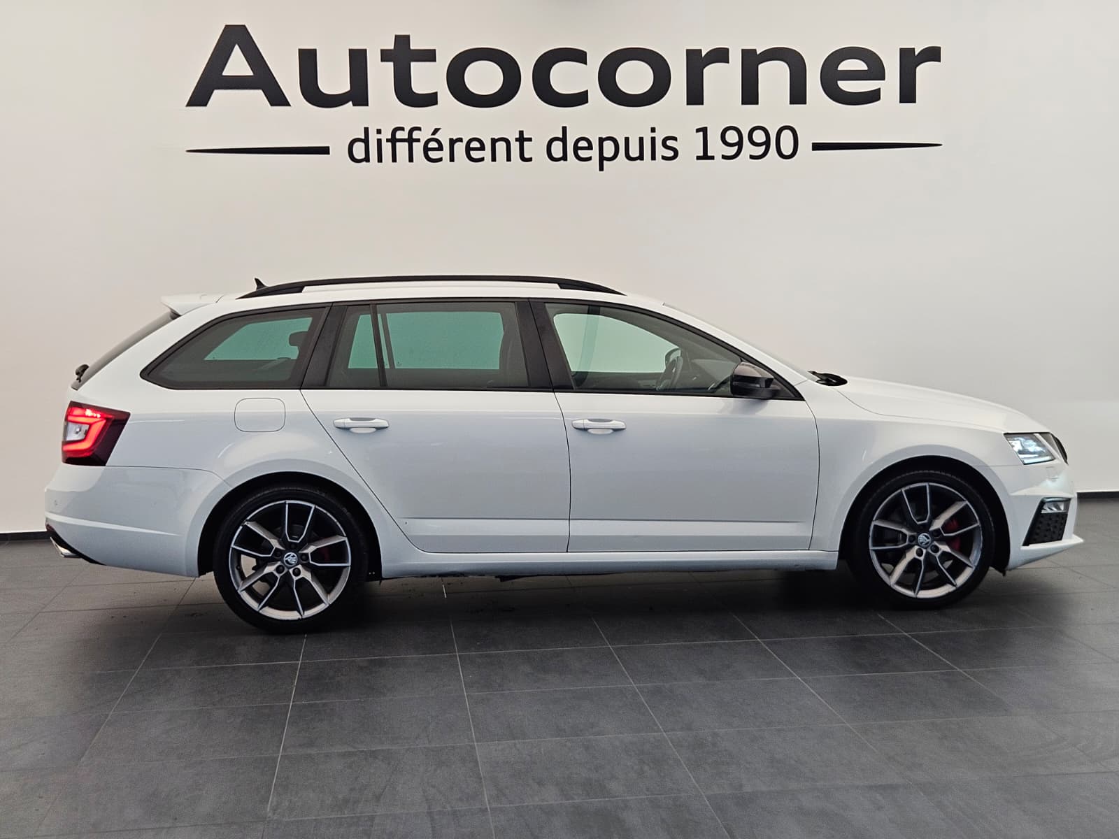 SKODA Octavia Combi 2.0 TDI RS Prag 4x4 DSG-image-5