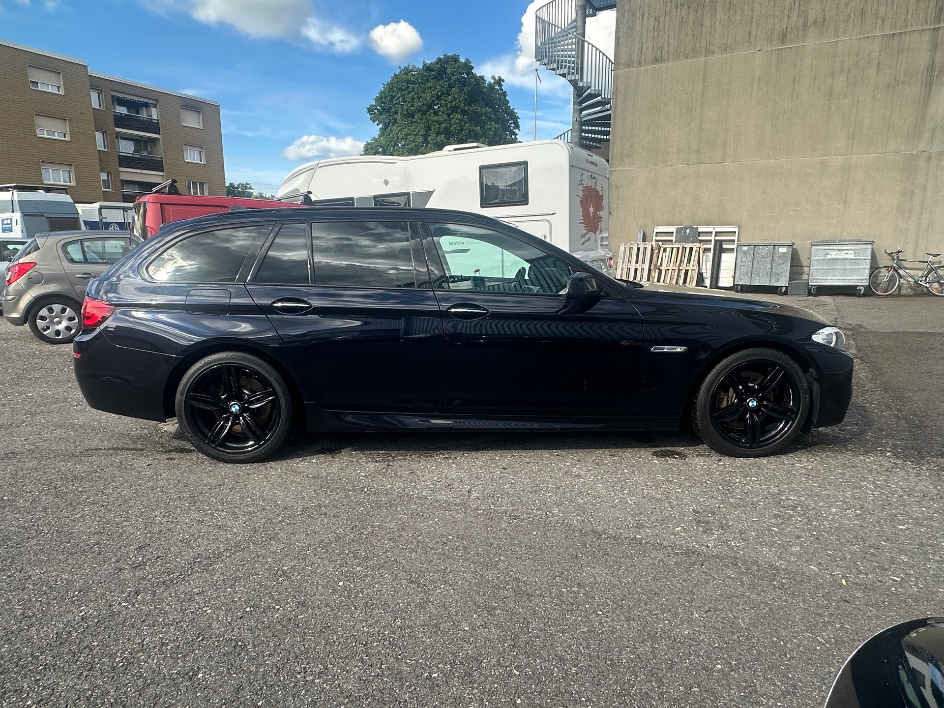 BMW 530d xDrive Touring Steptronic M Sportpacket-image-4
