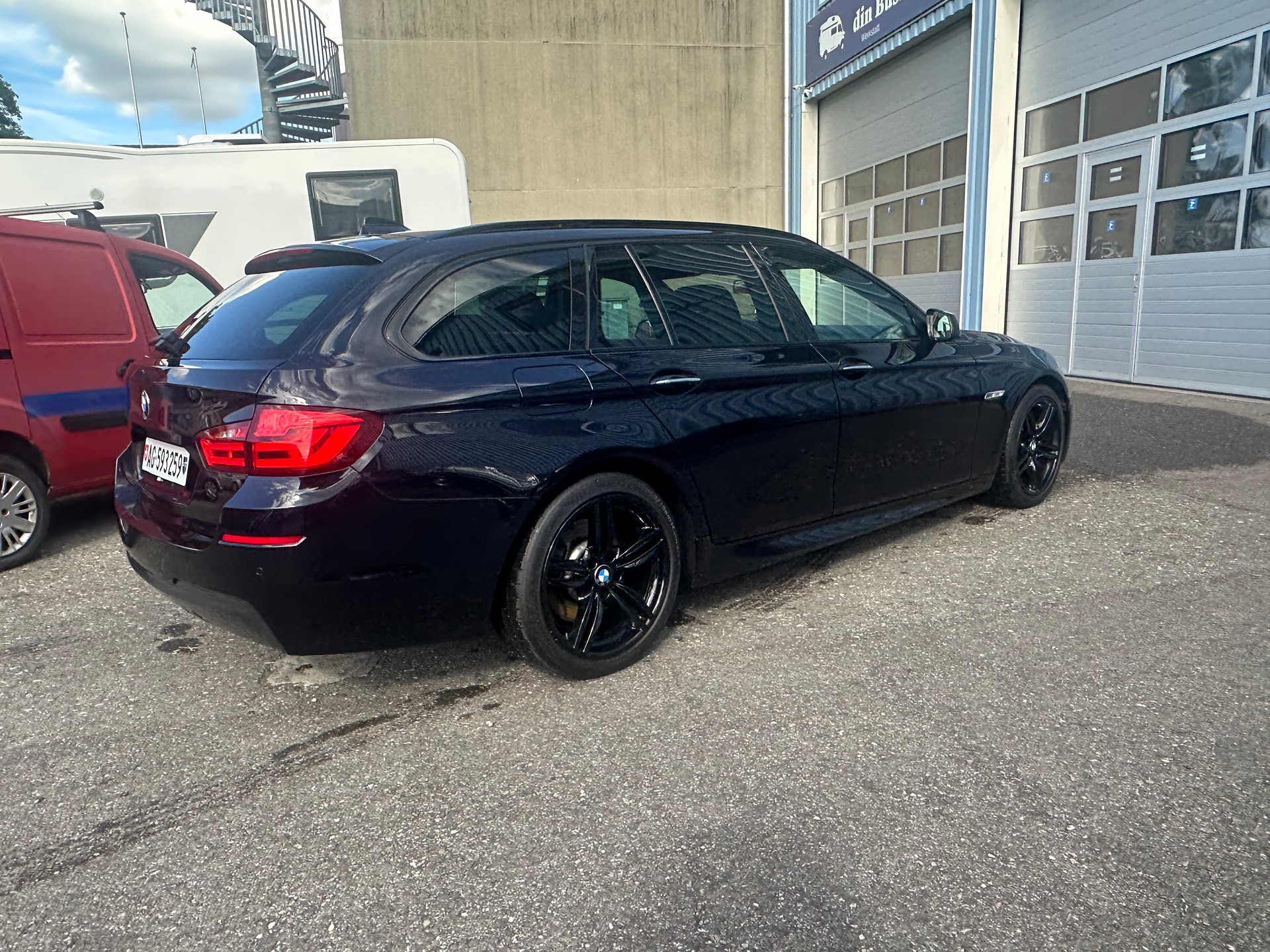 BMW 530d xDrive Touring Steptronic M Sportpacket-image-6