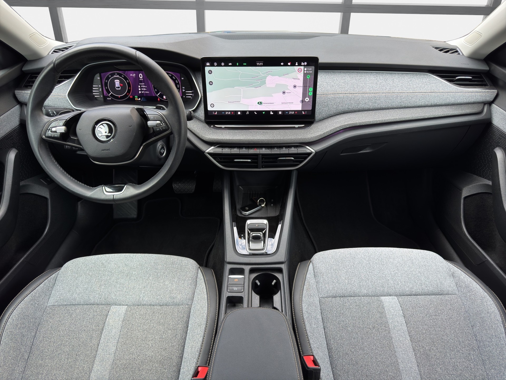 SKODA Octavia Combi 1.5 TSI mHEV DSG Dynamic-image-9