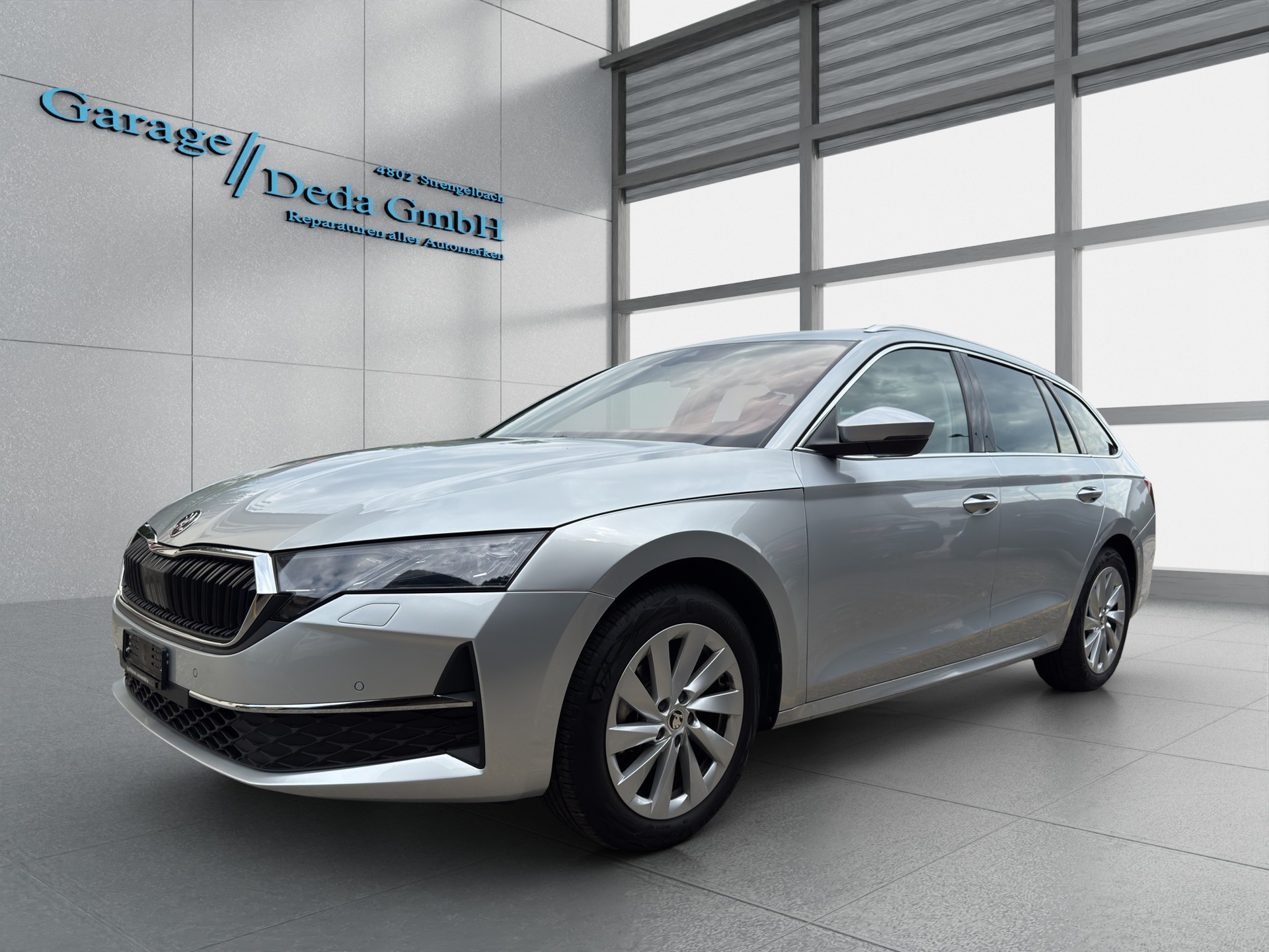 SKODA Octavia Combi 1.5 TSI mHEV DSG Dynamic-image-0
