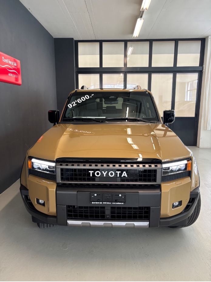 TOYOTA Land Cruiser 2.8 D 48V Invincible-image-1