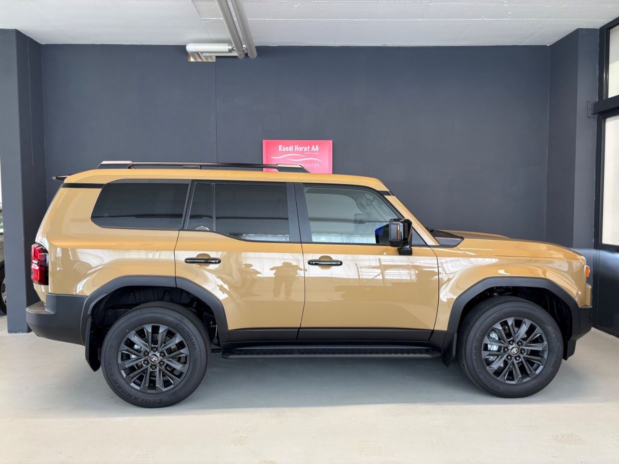 TOYOTA Land Cruiser 2.8 D 48V Invincible-image-3