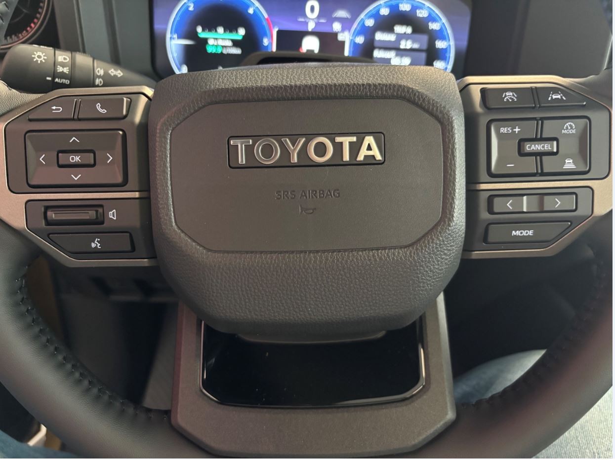 TOYOTA Land Cruiser 2.8 D 48V Invincible-image-10
